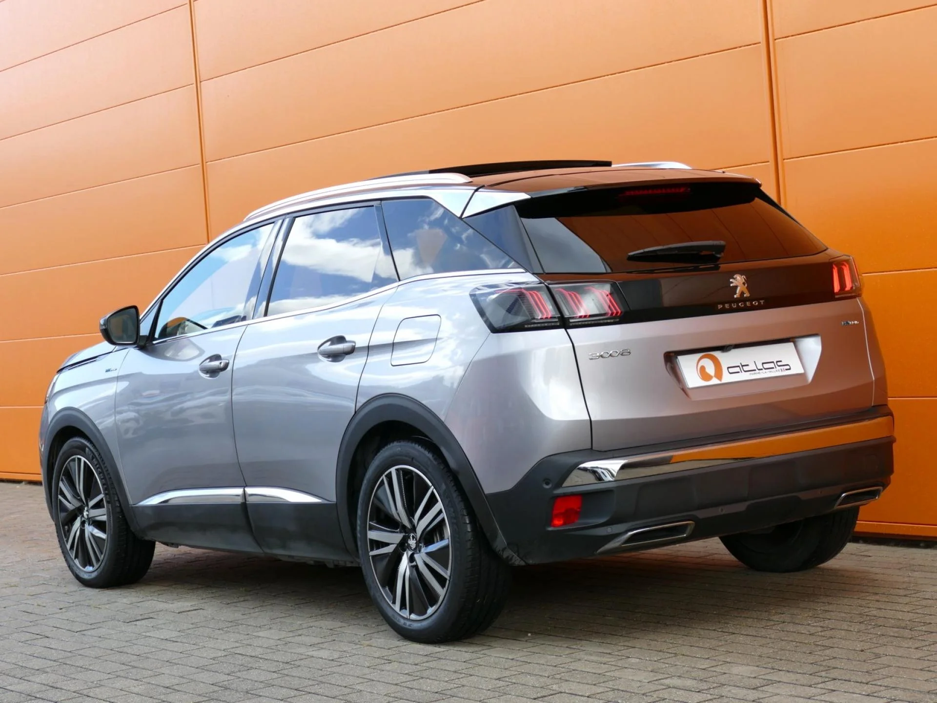 PEUGEOT 3008 - Miniature 4 sur 36 - Cliquer pour voir cette photo