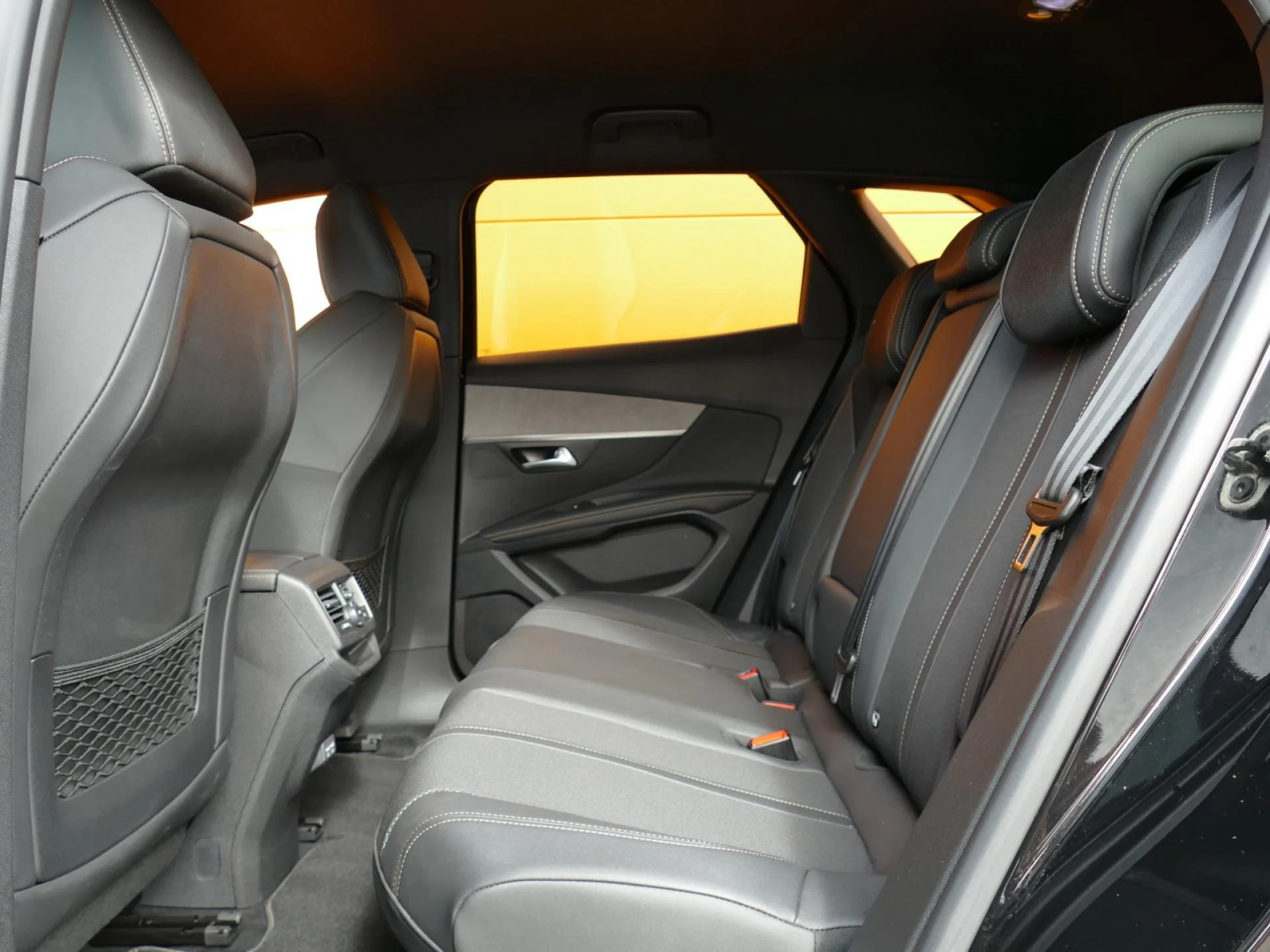 PEUGEOT 3008 - Miniature 8 sur 32 - Cliquer pour voir cette photo
