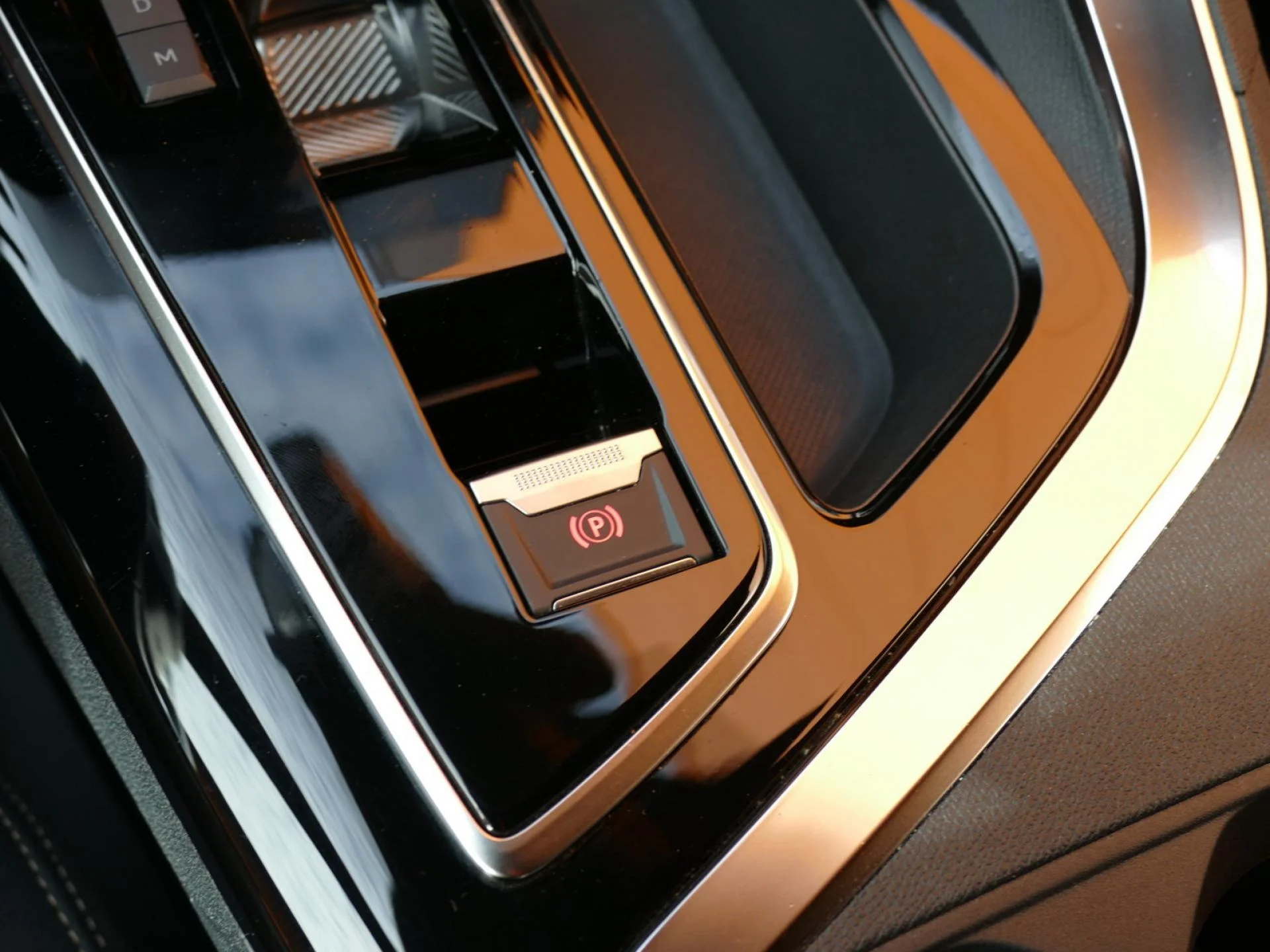 PEUGEOT 3008 - Miniature 18 sur 23 - Cliquer pour voir cette photo