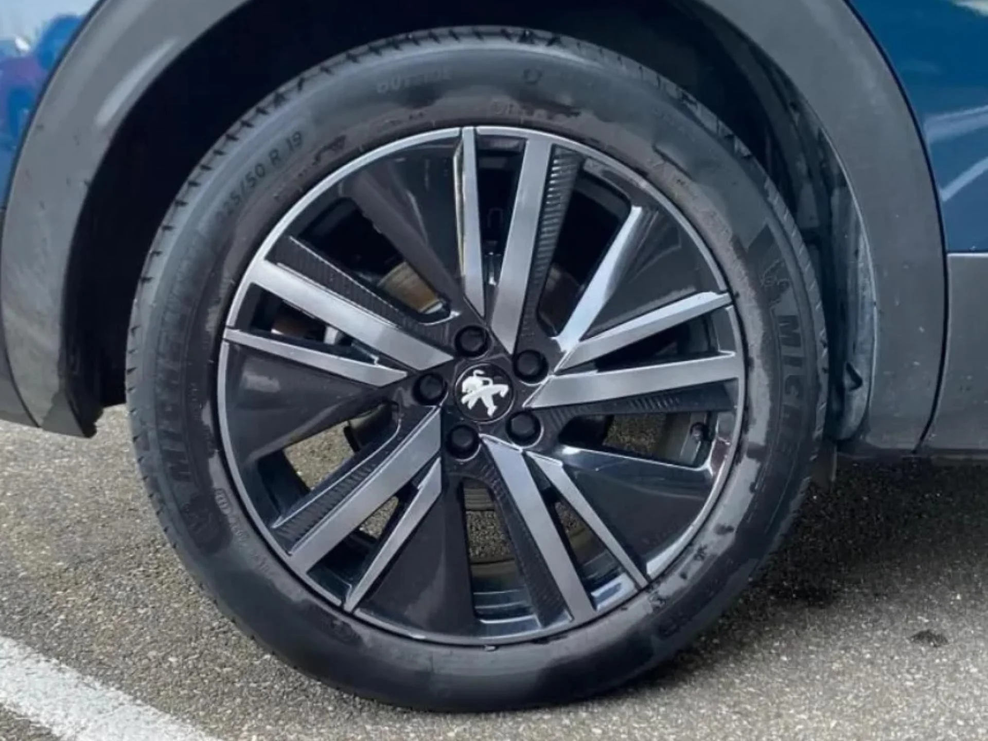 PEUGEOT 3008 - Miniature 23 sur 23 - Cliquer pour voir cette photo