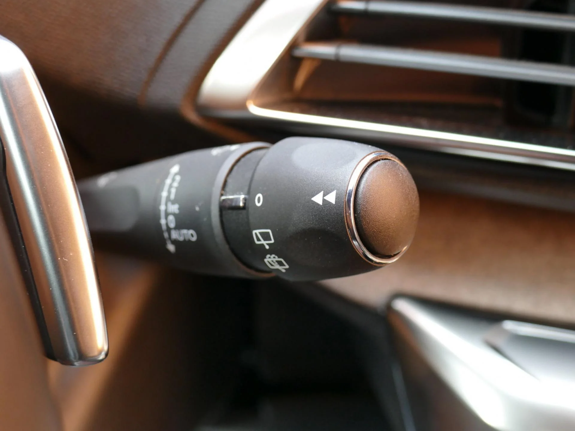PEUGEOT 3008 - Miniature 21 sur 23 - Cliquer pour voir cette photo