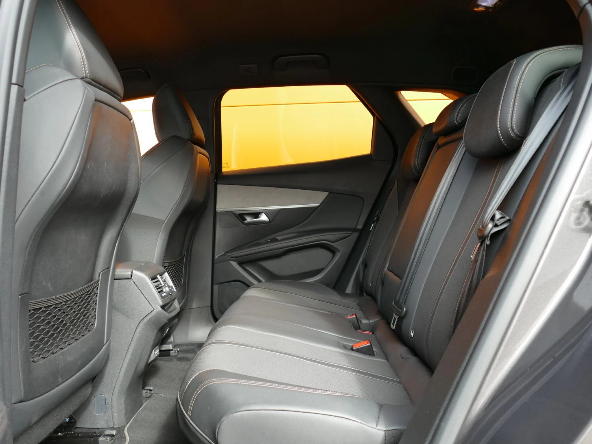 PEUGEOT 3008 - Miniature 8 sur 32 - Cliquer pour voir cette photo