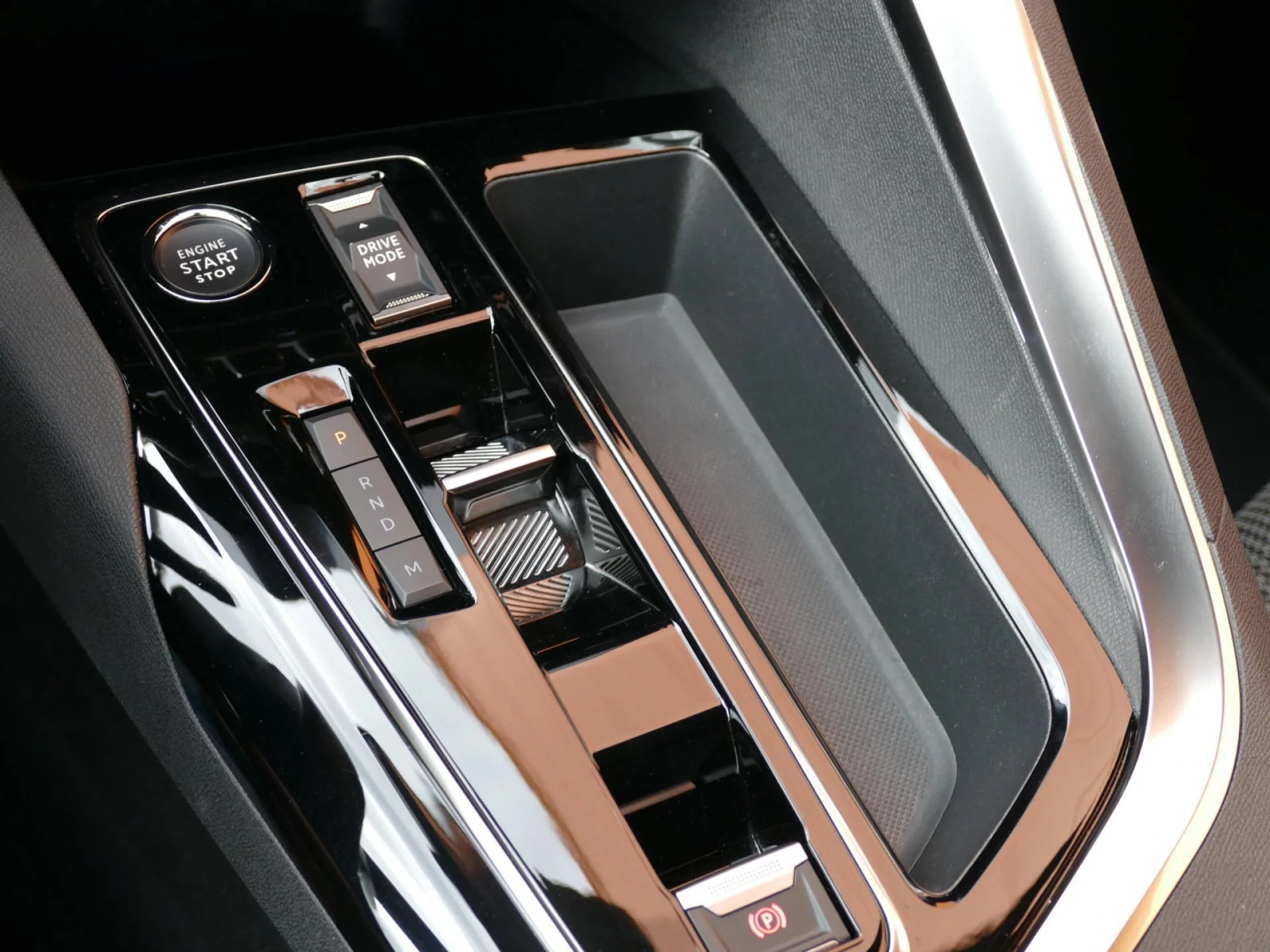 PEUGEOT 3008 - Miniature 16 sur 22 - Cliquer pour voir cette photo