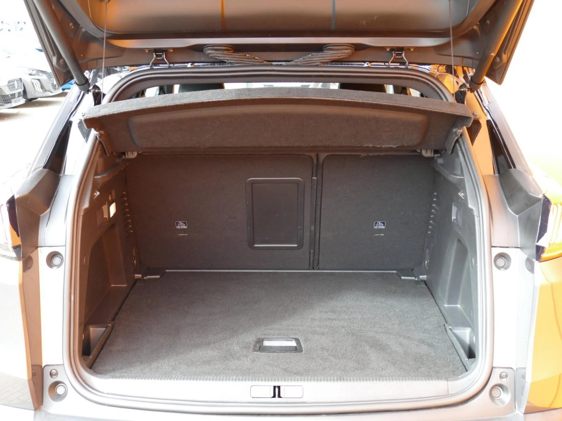 PEUGEOT 3008 - Miniature 9 sur 32 - Cliquer pour voir cette photo