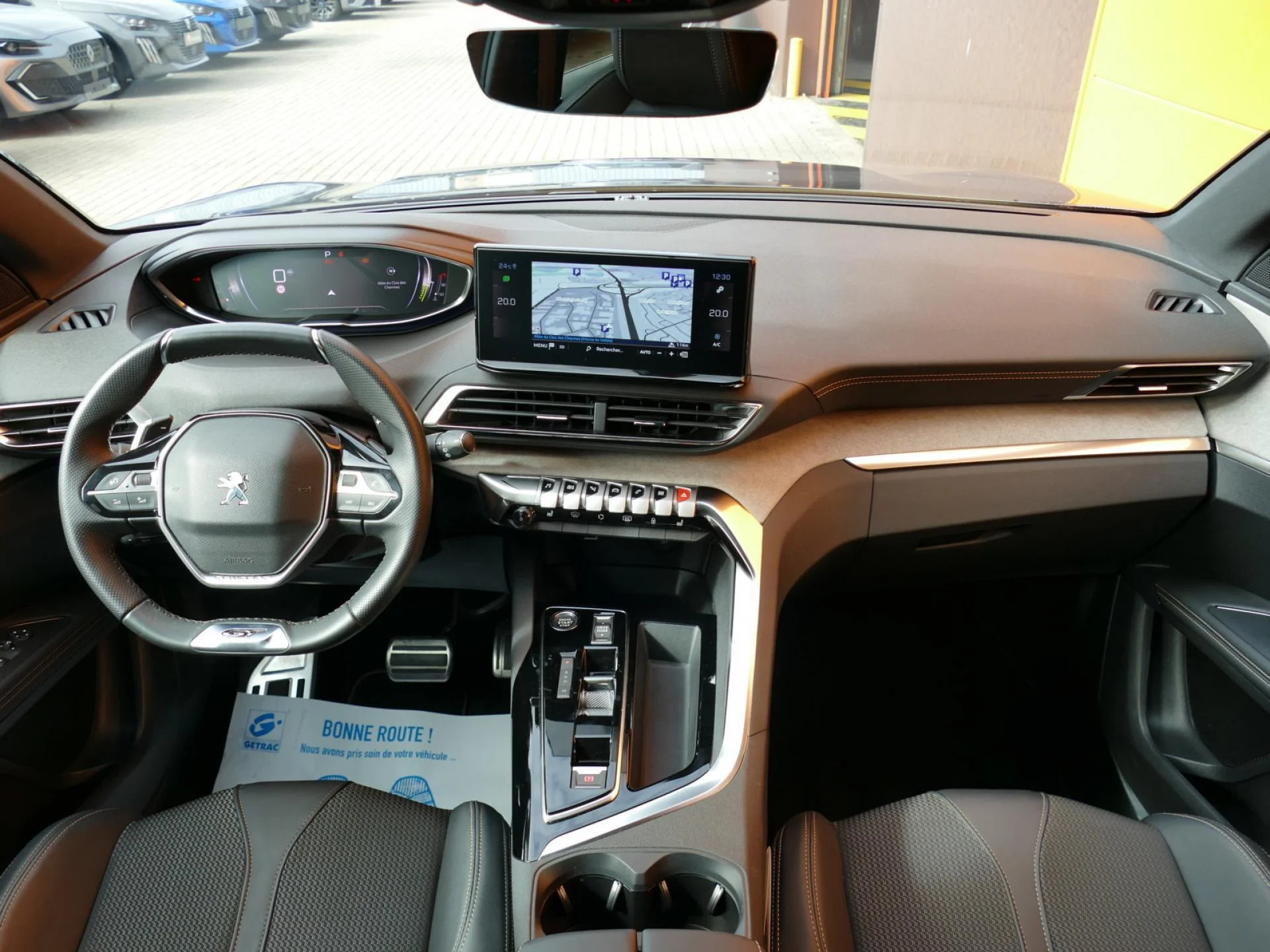 PEUGEOT 3008 - Miniature 6 sur 32 - Cliquer pour voir cette photo