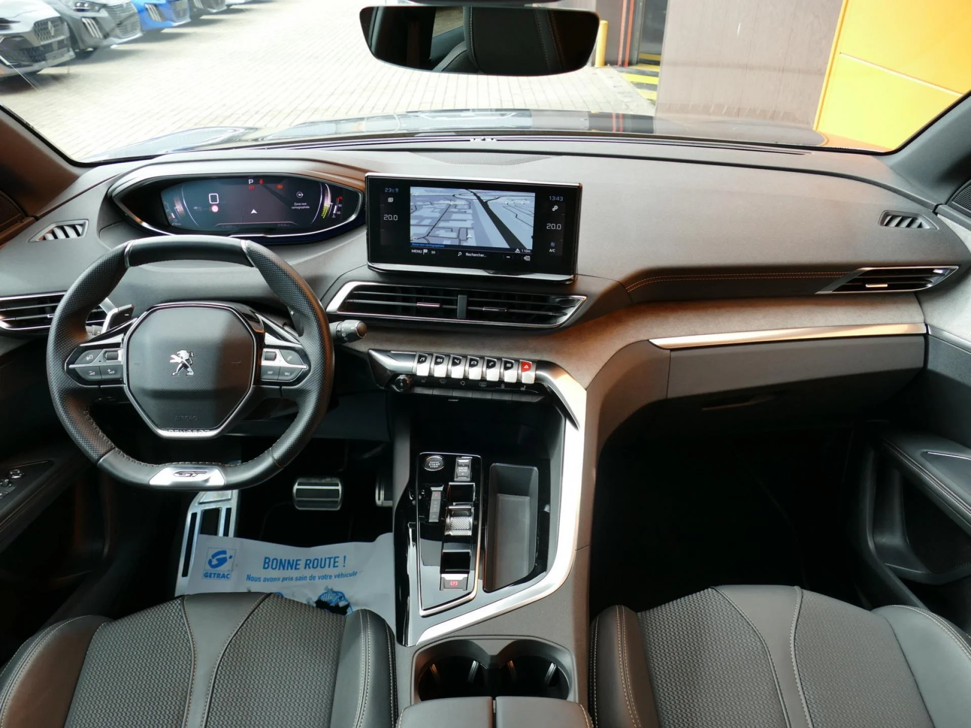 PEUGEOT 3008 - Miniature 6 sur 25 - Cliquer pour voir cette photo