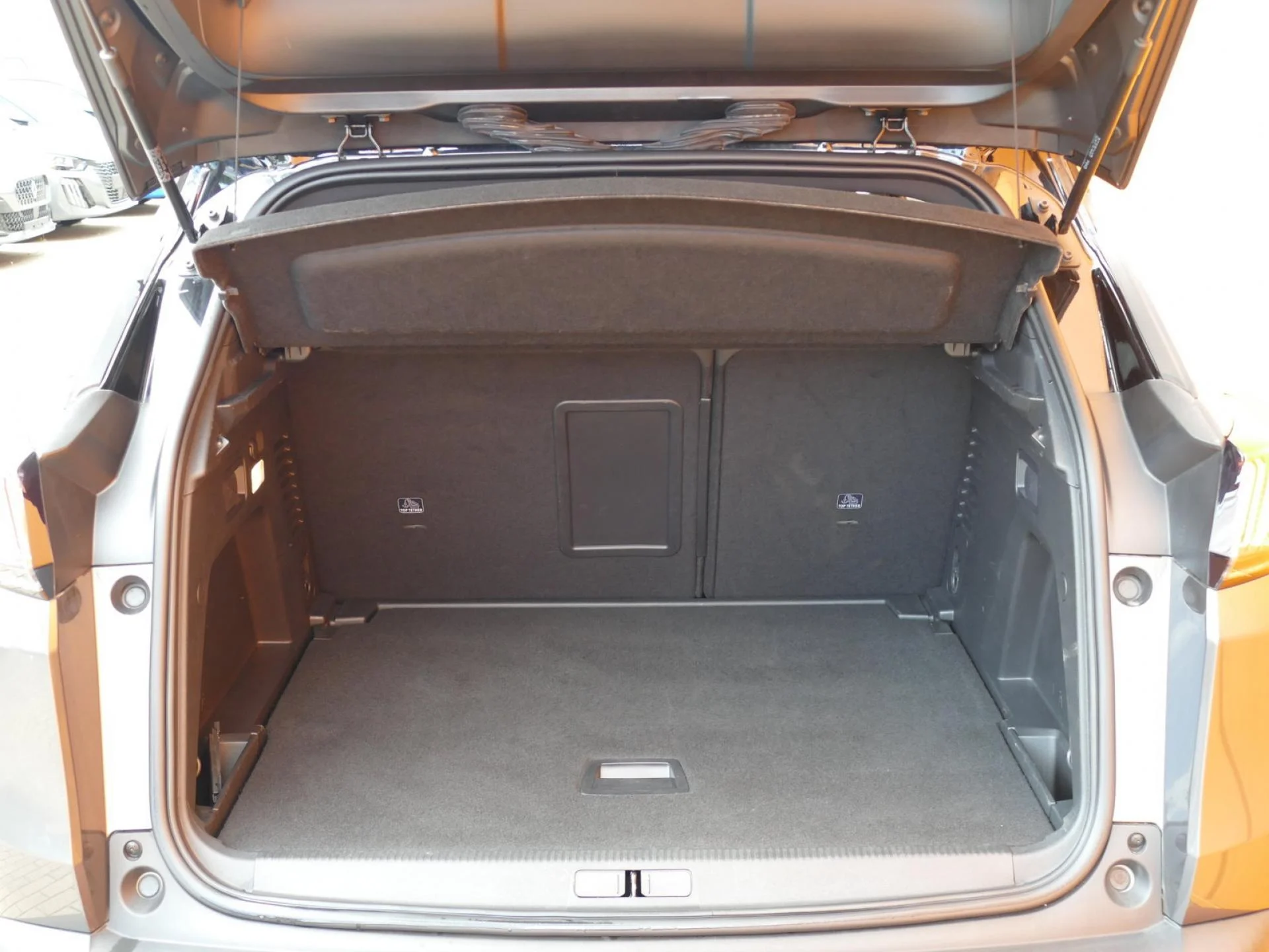 PEUGEOT 3008 - Miniature 9 sur 34 - Cliquer pour voir cette photo