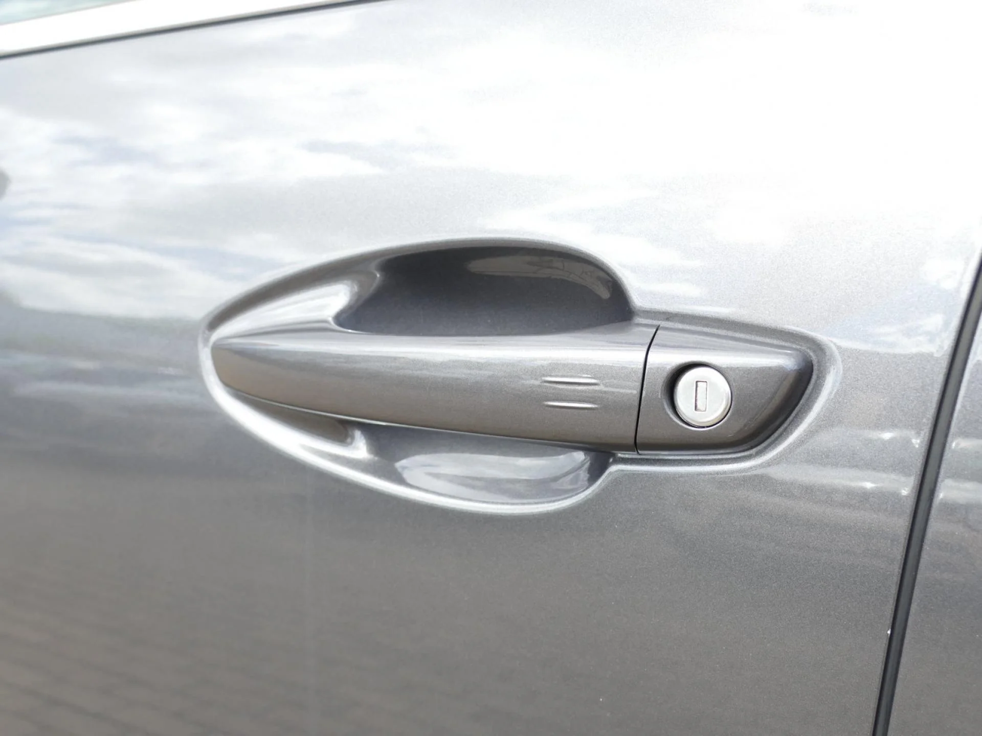 PEUGEOT 3008 - Miniature 27 sur 34 - Cliquer pour voir cette photo