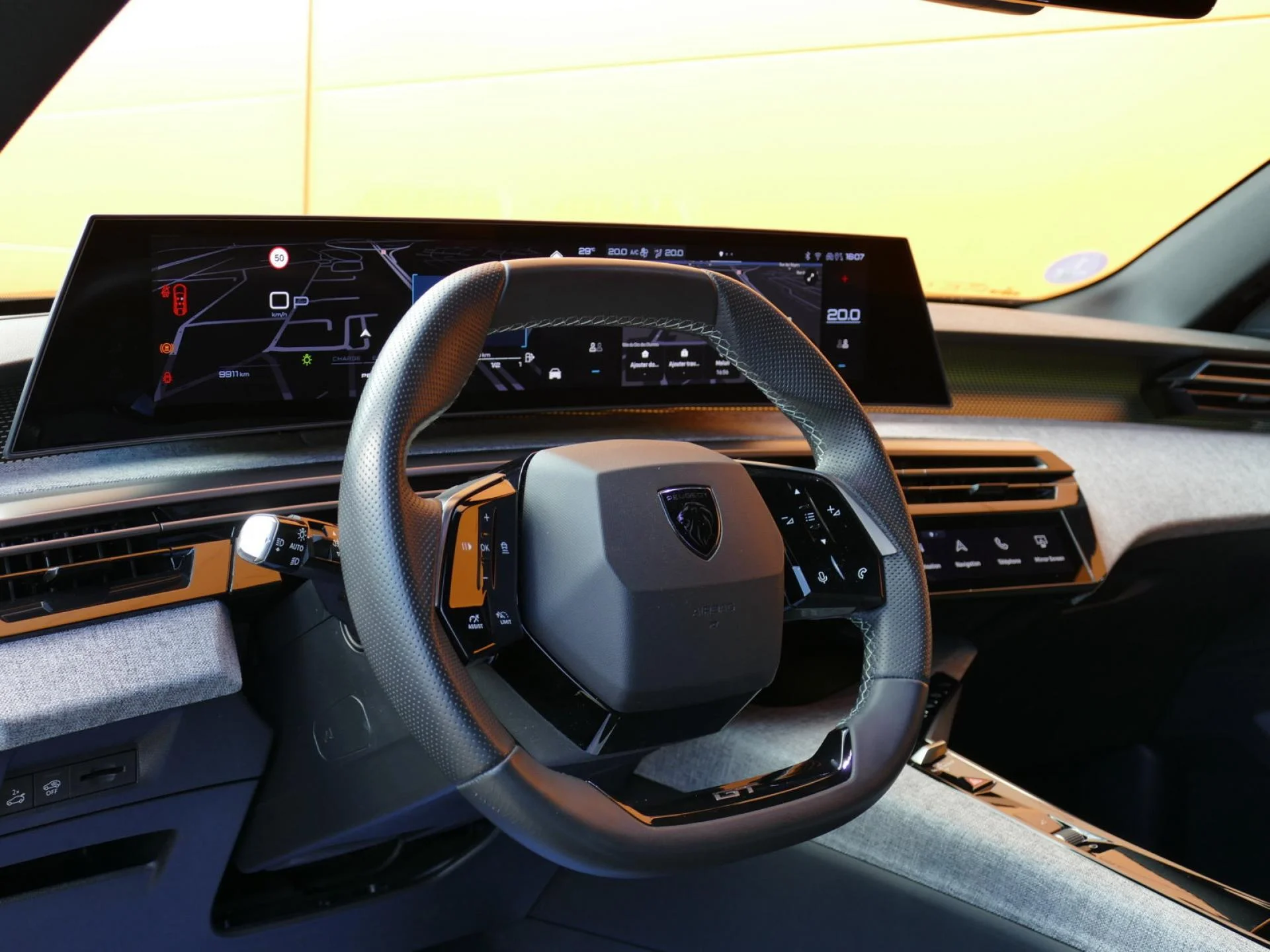 PEUGEOT 3008 - Miniature 17 sur 35 - Cliquer pour voir cette photo