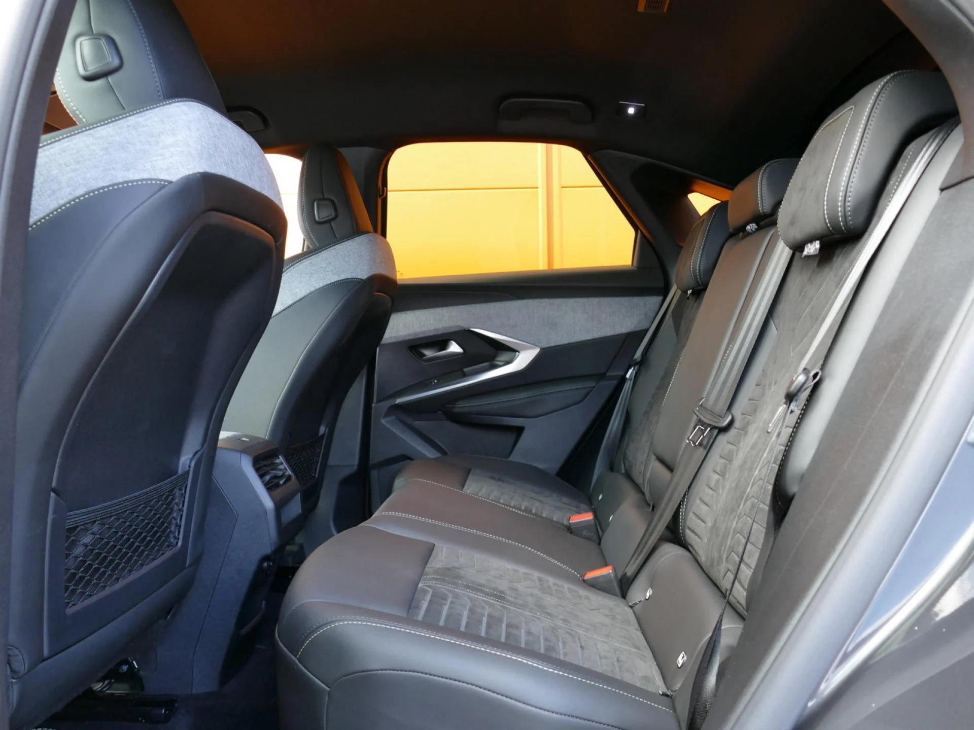 PEUGEOT 3008 - Miniature 7 sur 35 - Cliquer pour voir cette photo