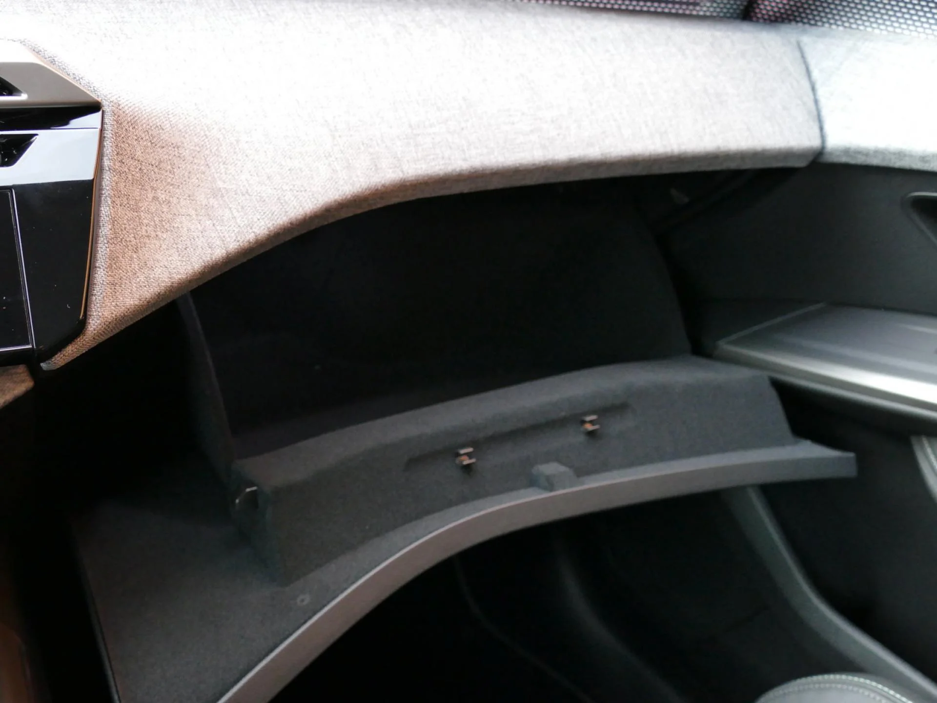 PEUGEOT 3008 - Miniature 25 sur 35 - Cliquer pour voir cette photo