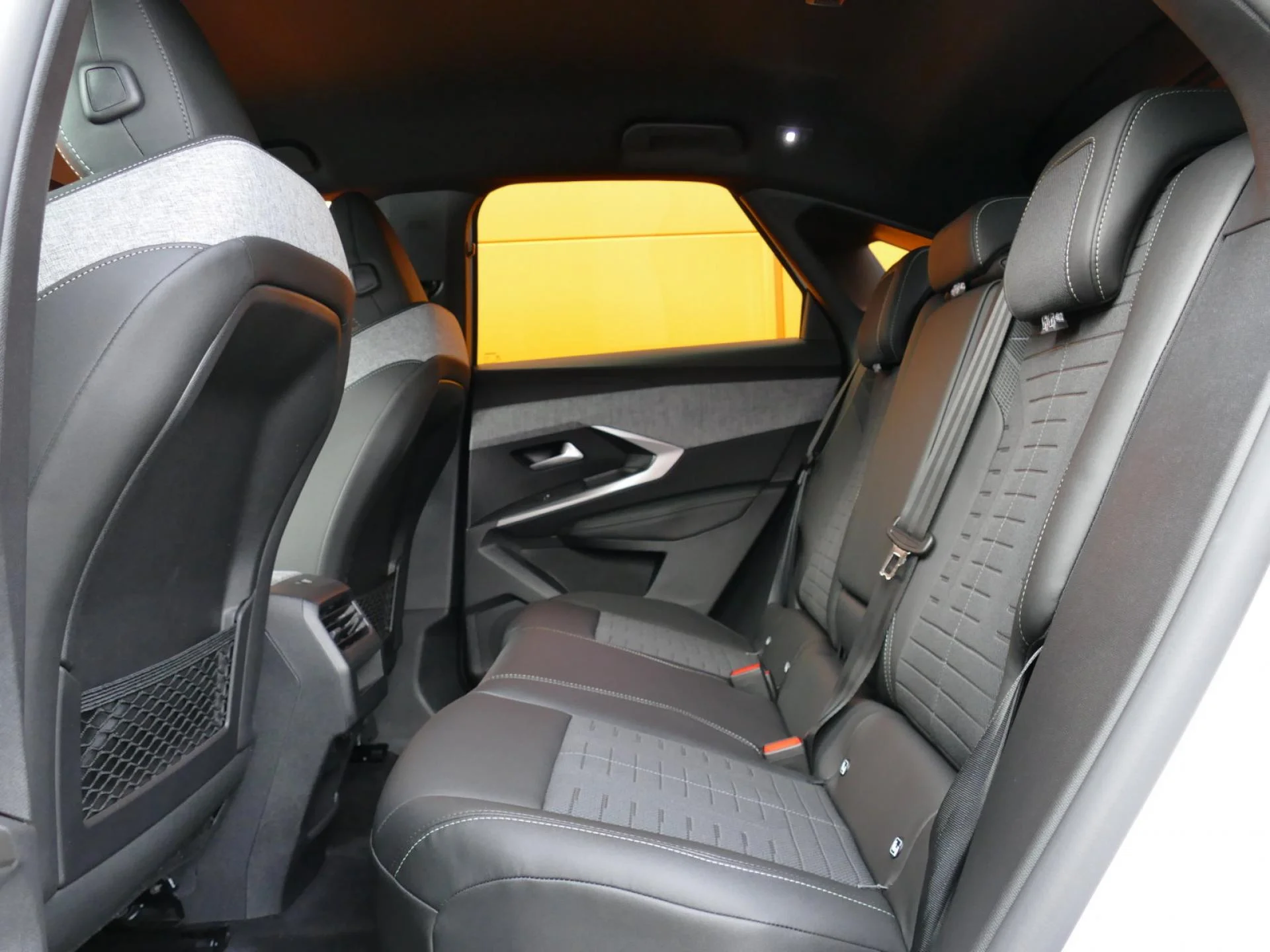 PEUGEOT 3008 - Miniature 8 sur 35 - Cliquer pour voir cette photo