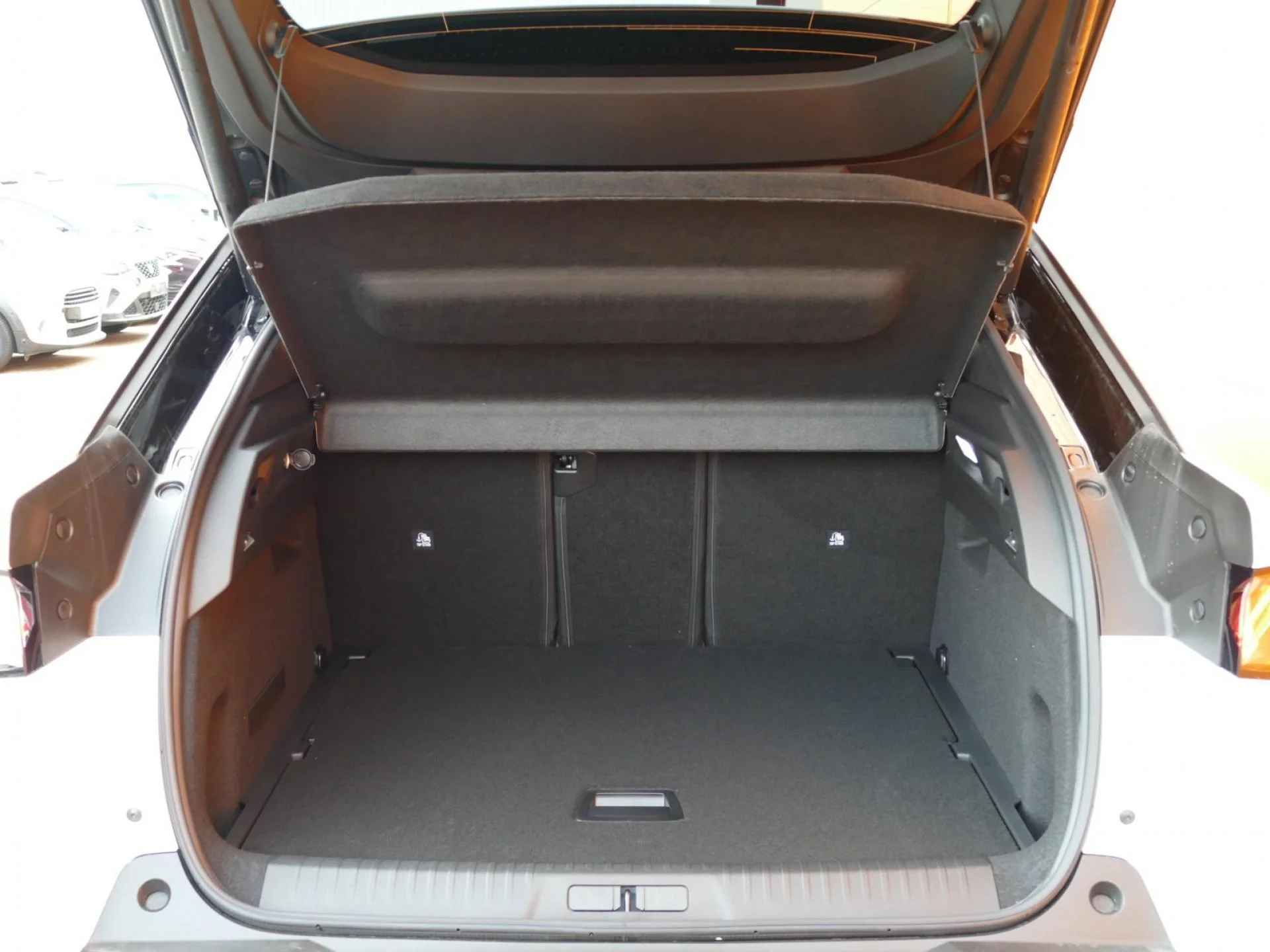 PEUGEOT 3008 - Miniature 9 sur 35 - Cliquer pour voir cette photo