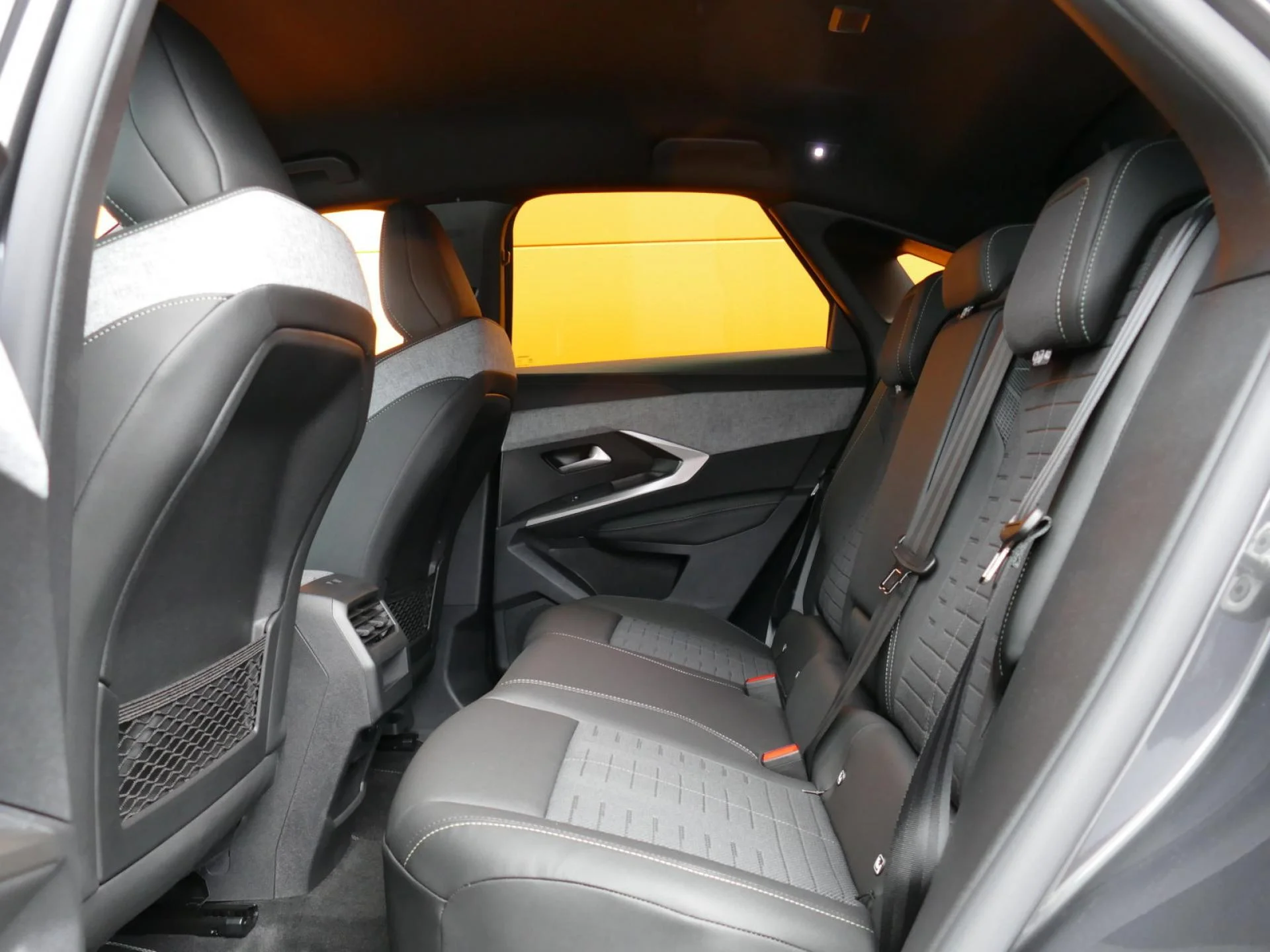 PEUGEOT 3008 - Miniature 7 sur 32 - Cliquer pour voir cette photo