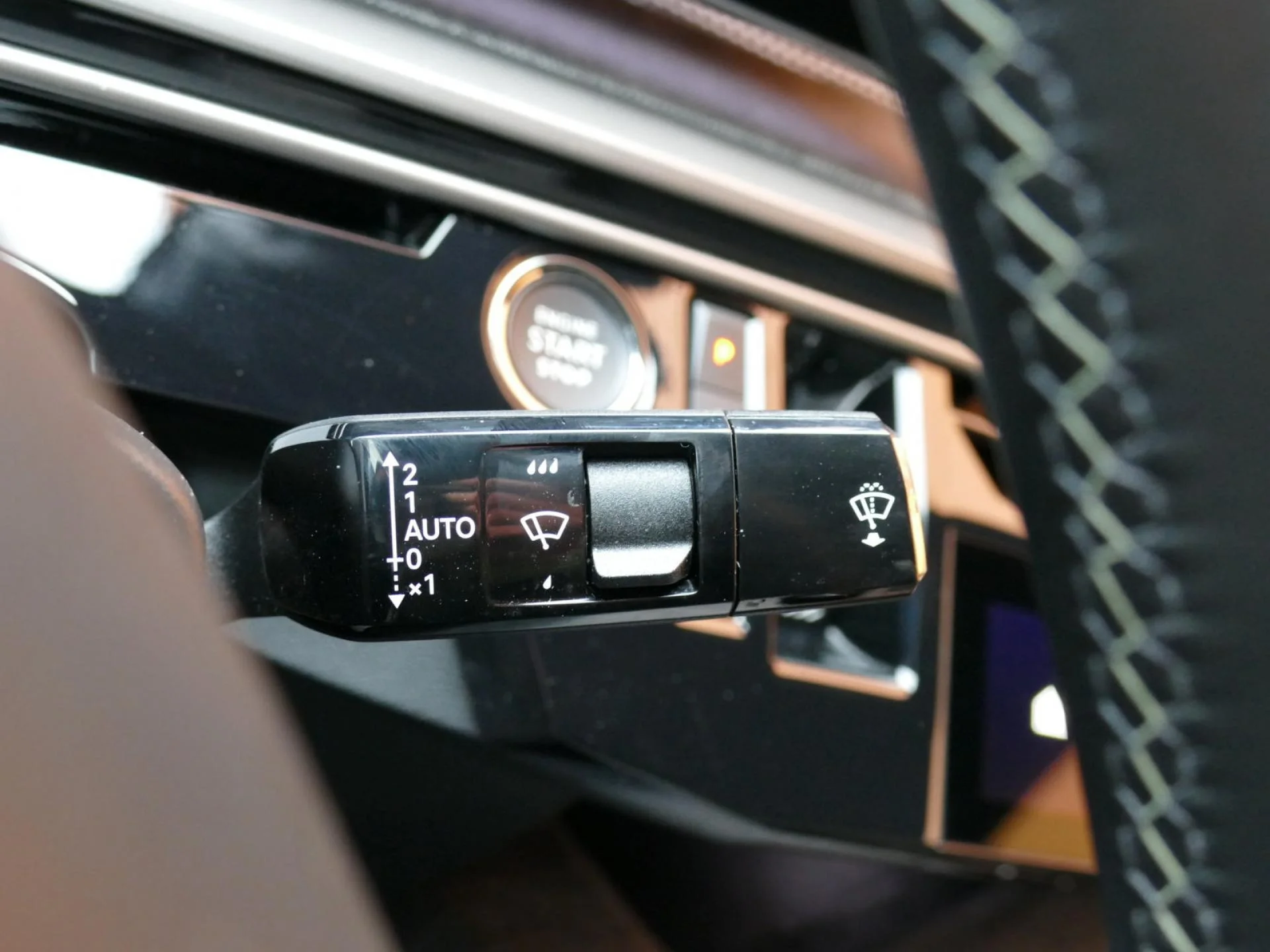 PEUGEOT 3008 - Miniature 25 sur 32 - Cliquer pour voir cette photo