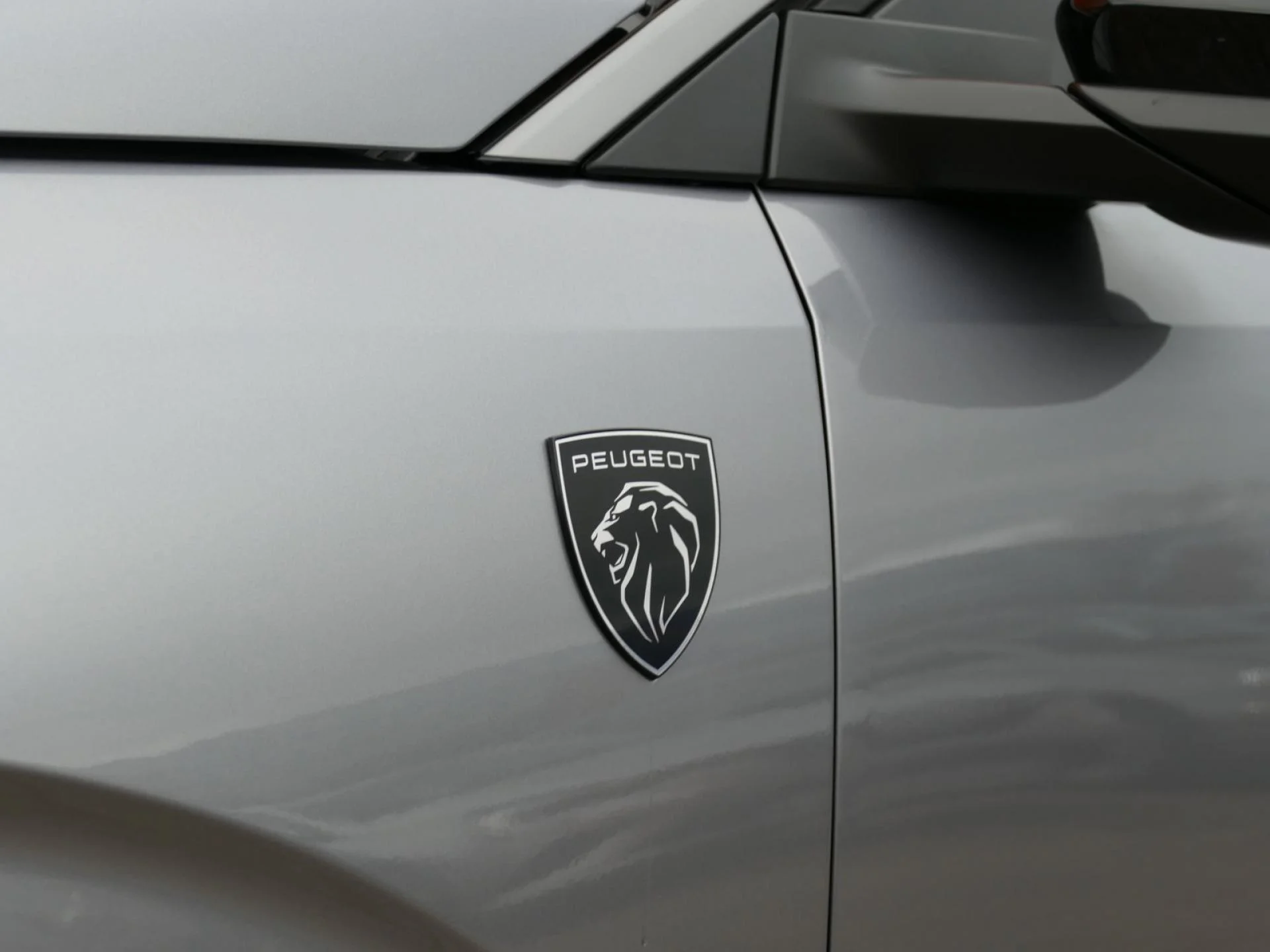 PEUGEOT 3008 - Miniature 27 sur 32 - Cliquer pour voir cette photo