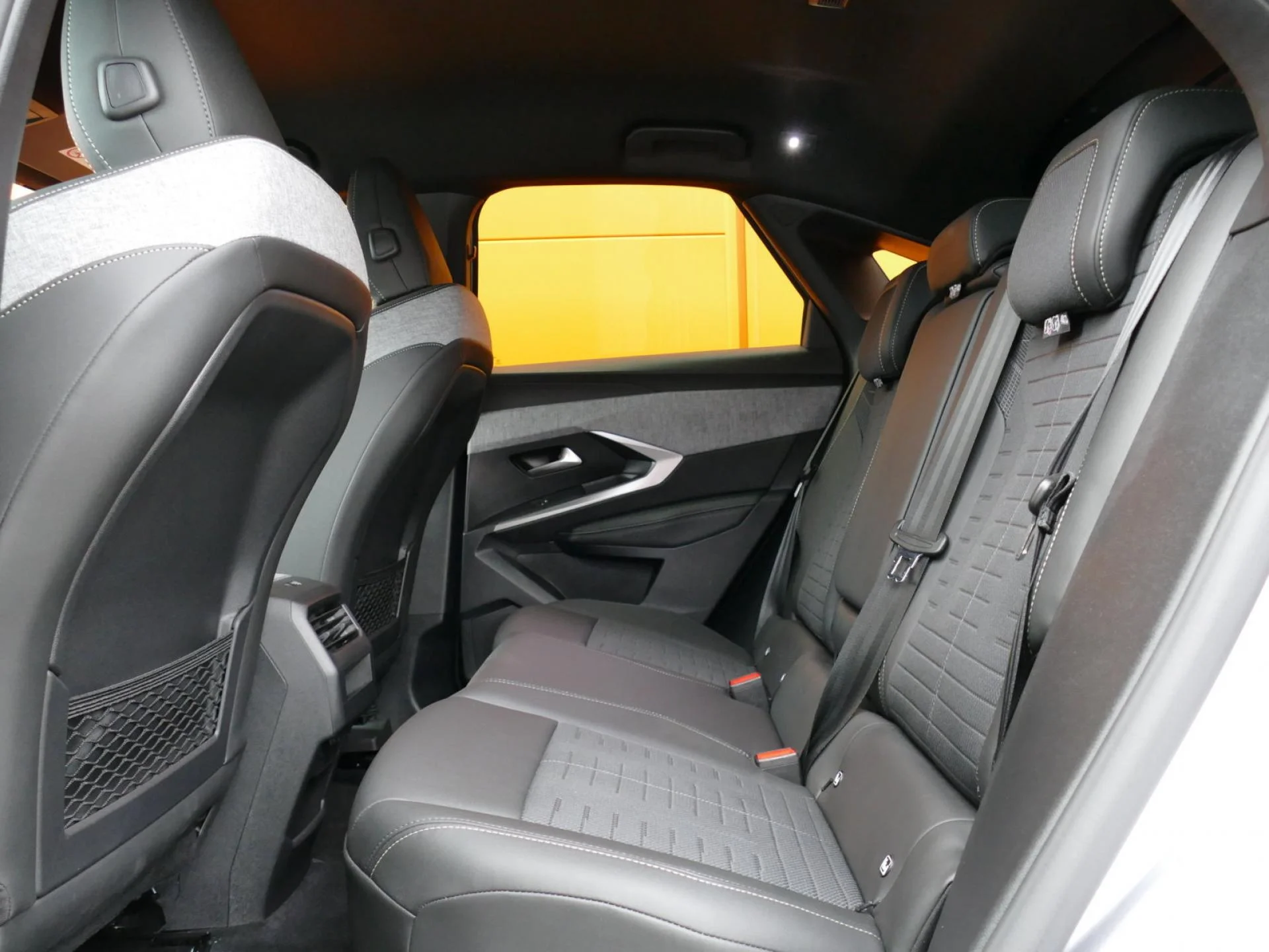 PEUGEOT 3008 - Miniature 7 sur 32 - Cliquer pour voir cette photo