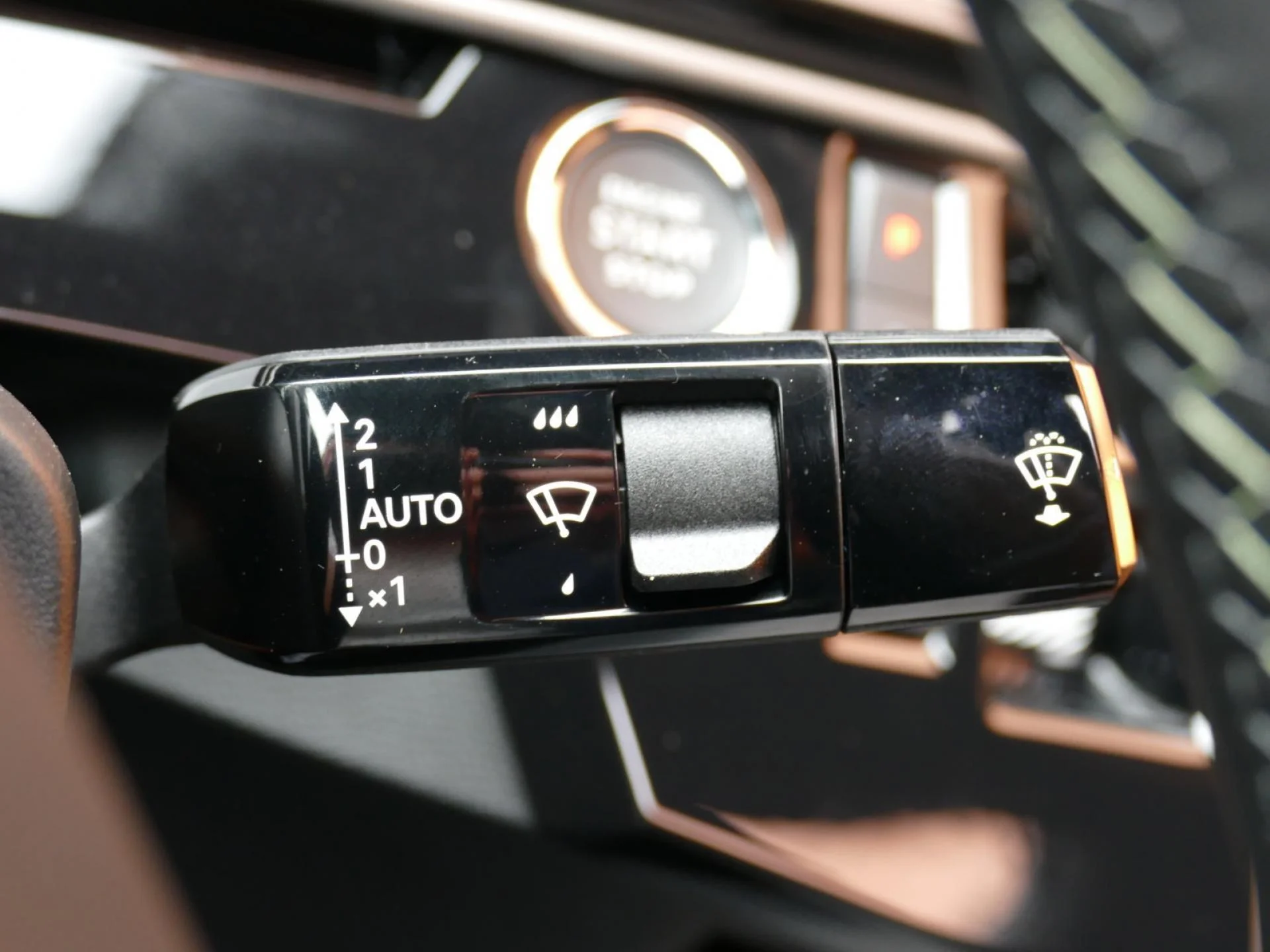 PEUGEOT 3008 - Miniature 32 sur 41 - Cliquer pour voir cette photo