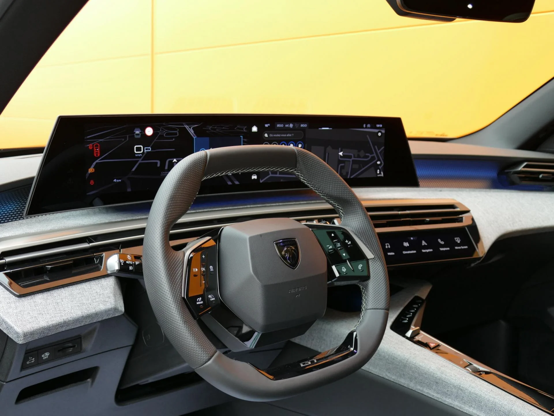 PEUGEOT 3008 - Miniature 19 sur 41 - Cliquer pour voir cette photo