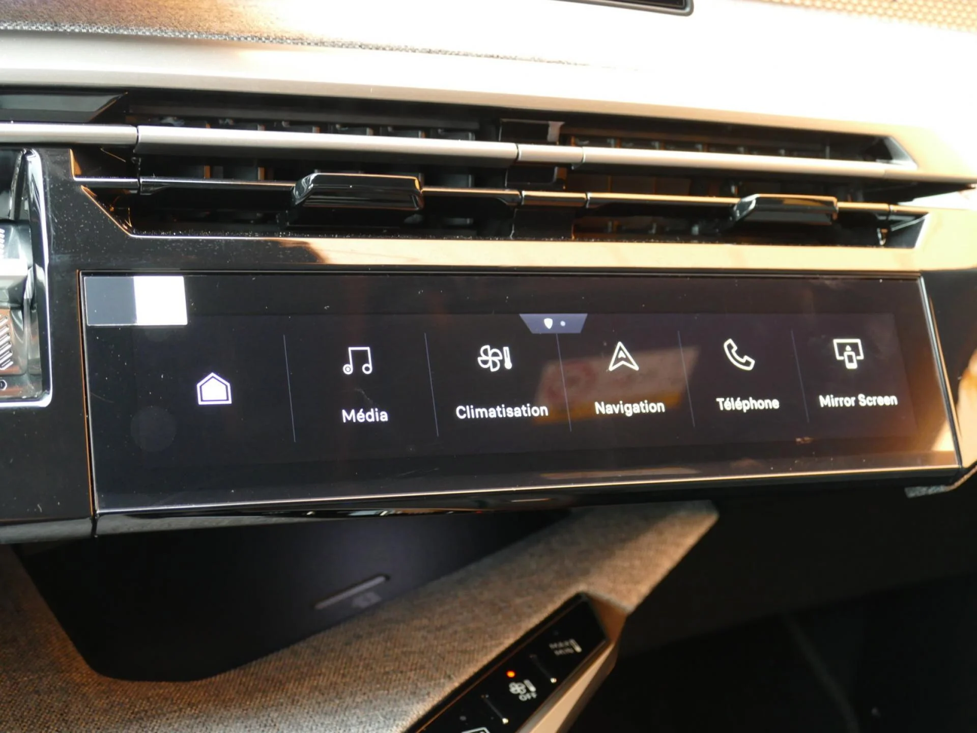 PEUGEOT 3008 - Miniature 16 sur 35 - Cliquer pour voir cette photo