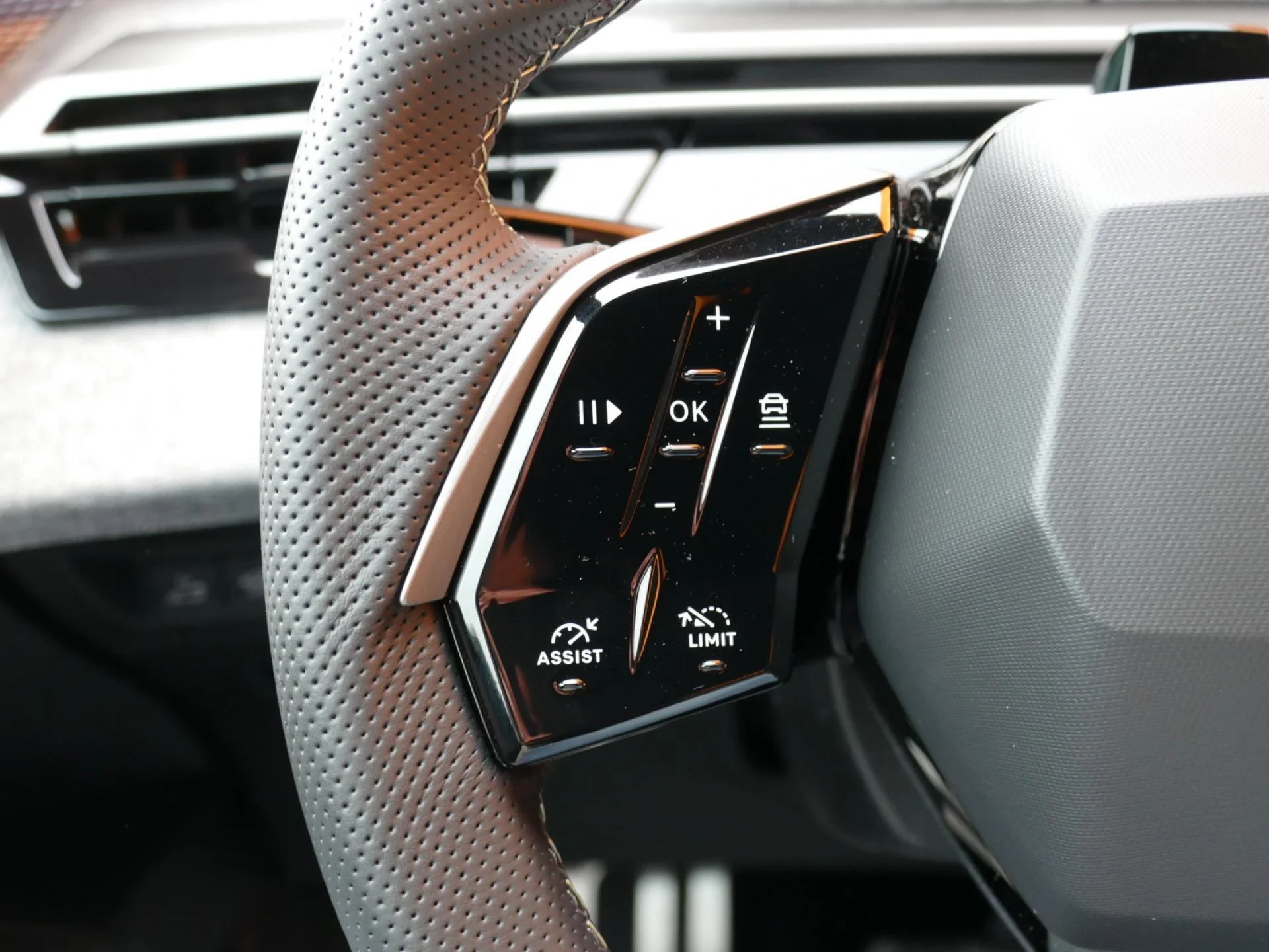 PEUGEOT 3008 - Miniature 19 sur 35 - Cliquer pour voir cette photo