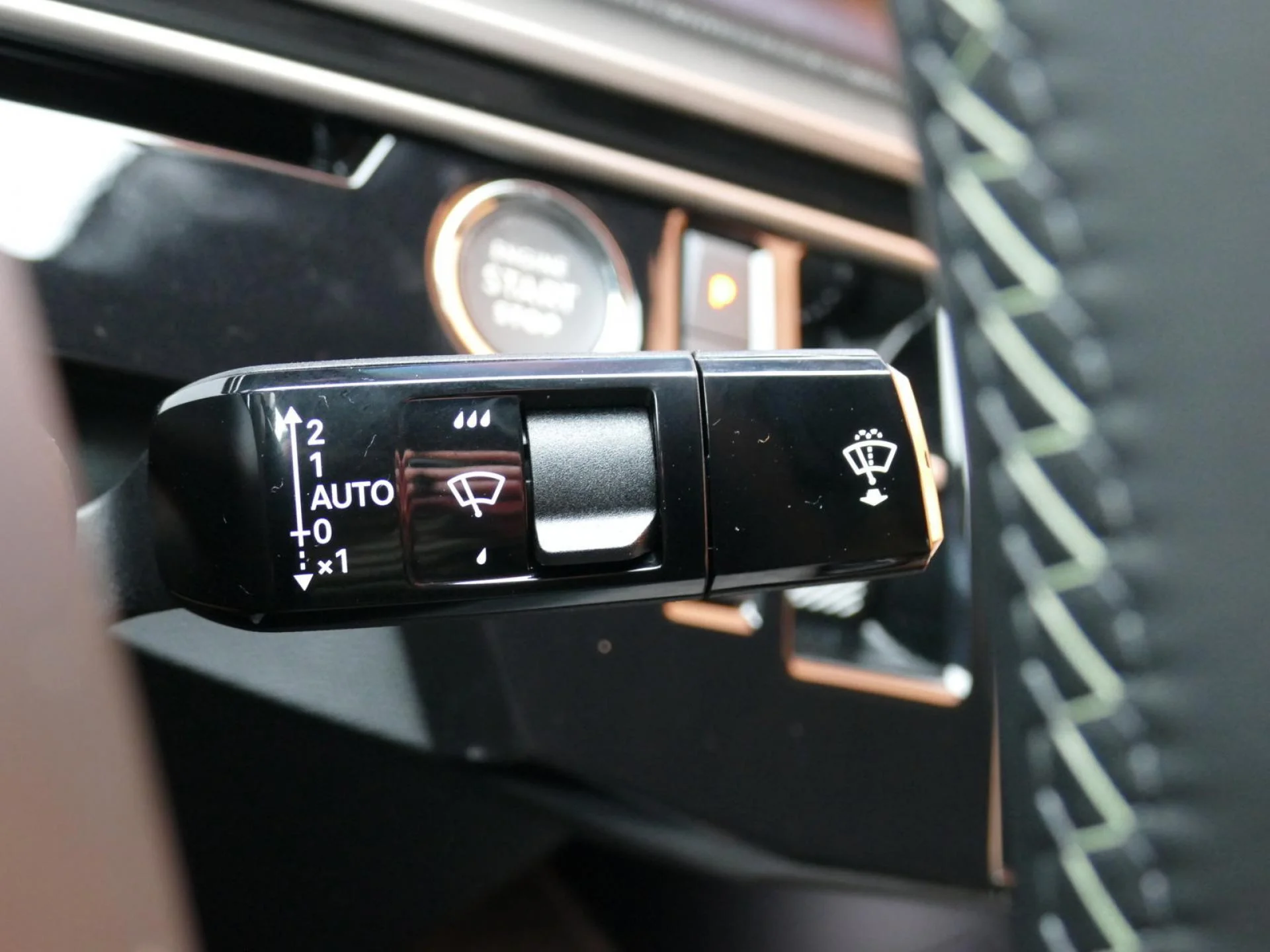 PEUGEOT 3008 - Miniature 29 sur 36 - Cliquer pour voir cette photo
