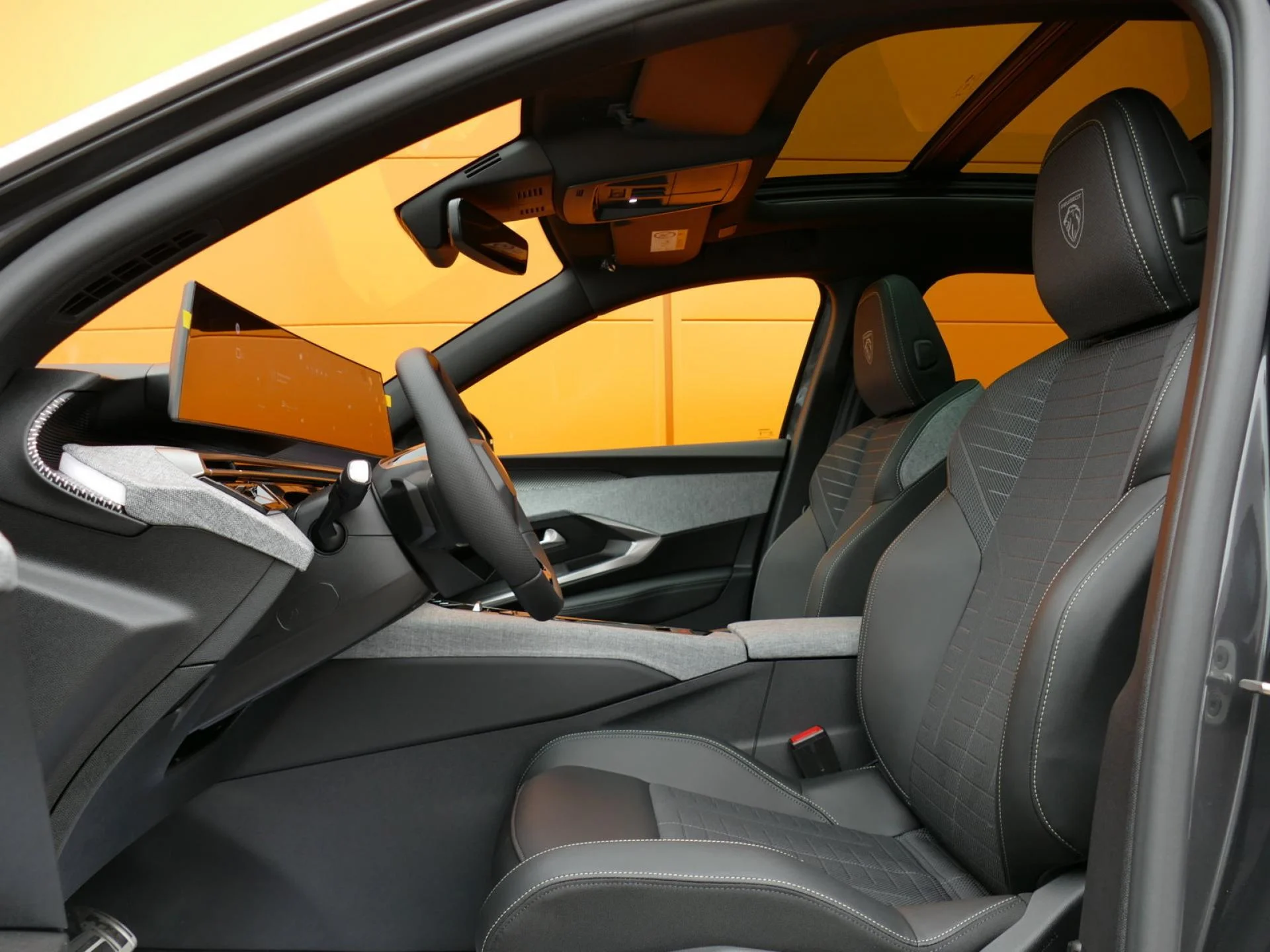 PEUGEOT 3008 - Miniature 7 sur 41 - Cliquer pour voir cette photo