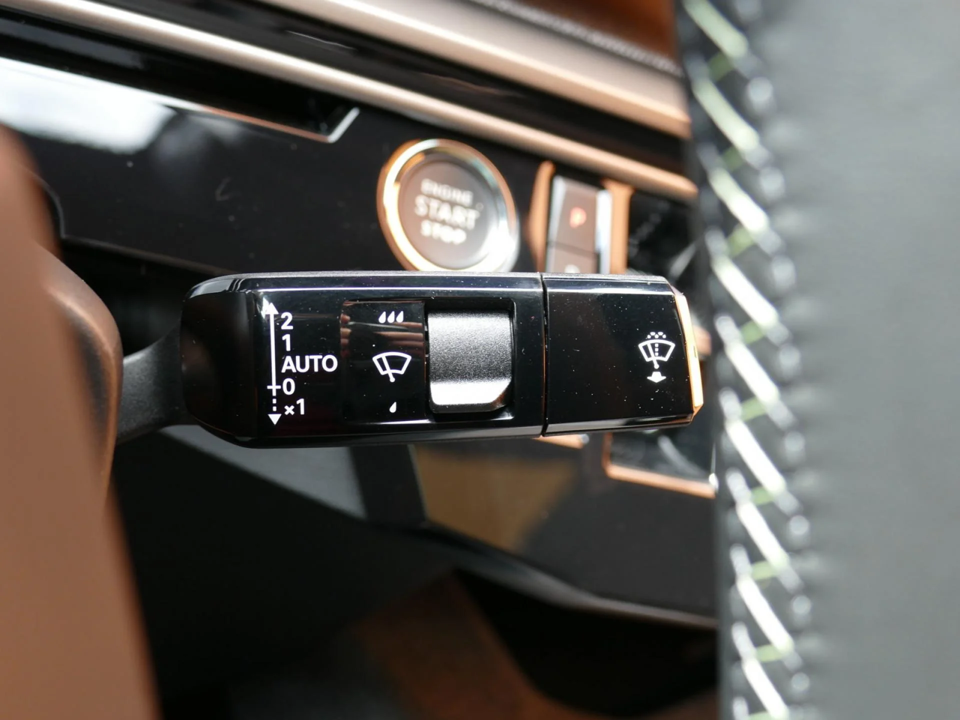 PEUGEOT 3008 - Miniature 33 sur 40 - Cliquer pour voir cette photo