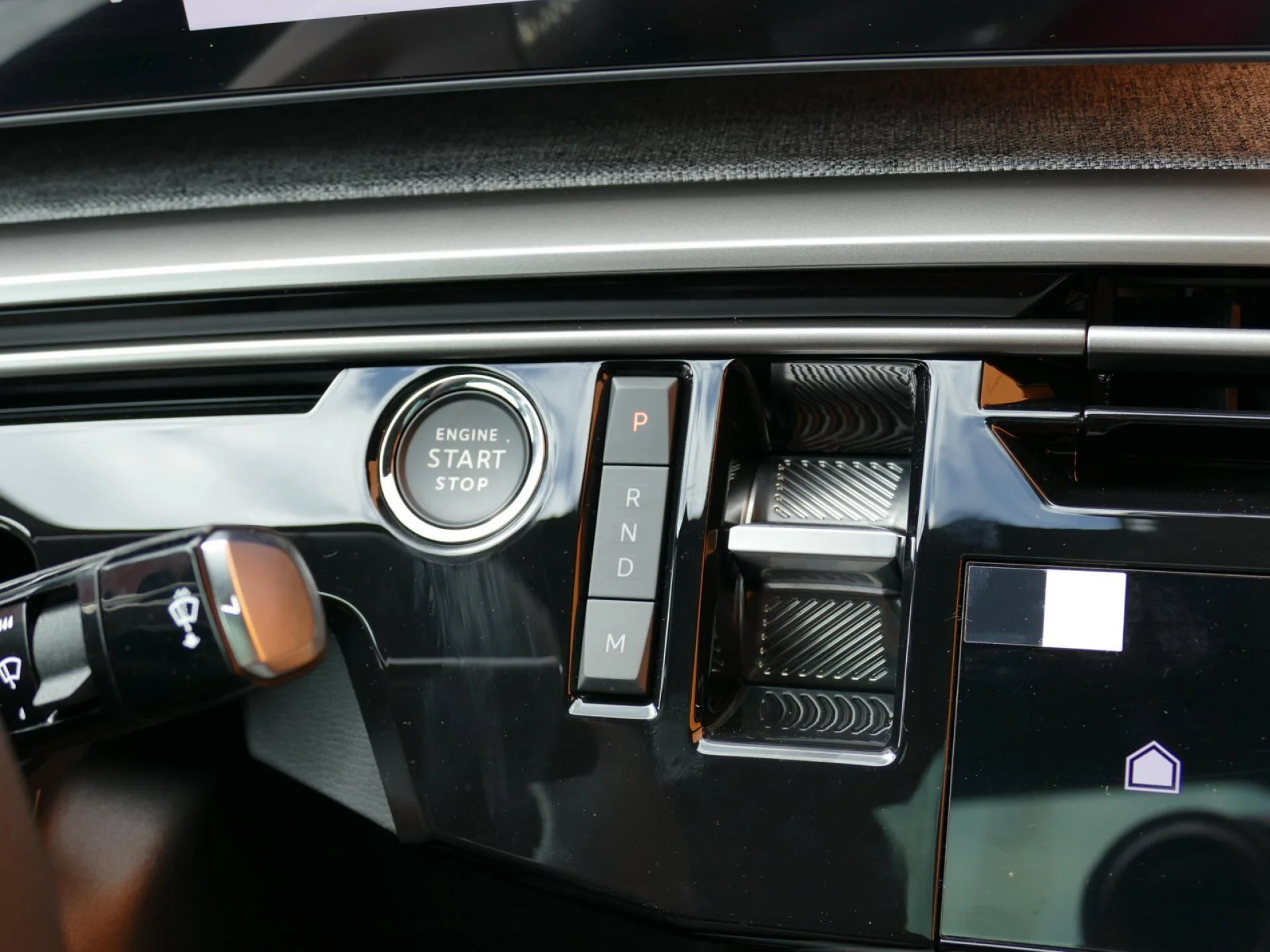 PEUGEOT 3008 - Miniature 23 sur 40 - Cliquer pour voir cette photo