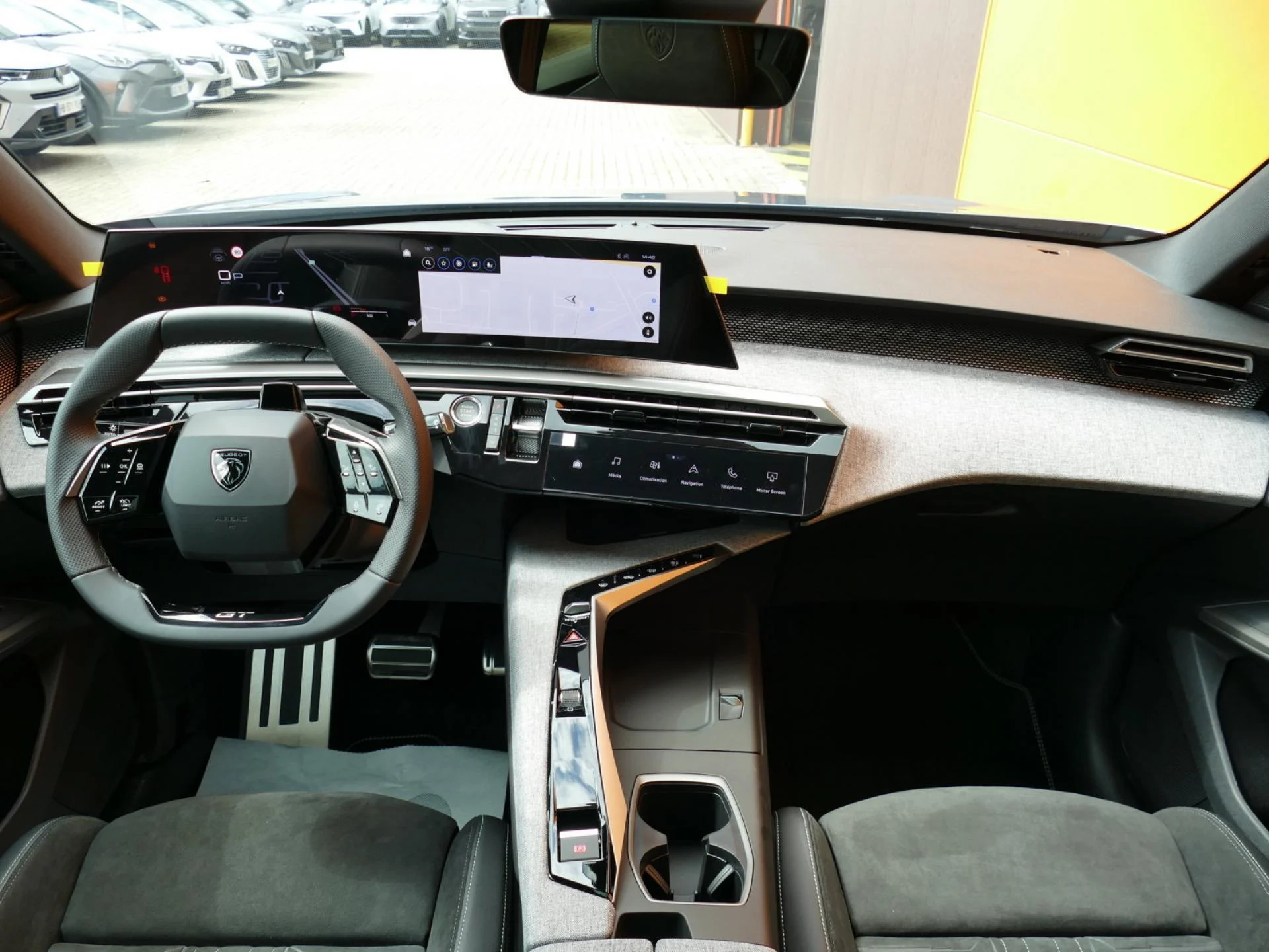 PEUGEOT 3008 - Miniature 6 sur 40 - Cliquer pour voir cette photo