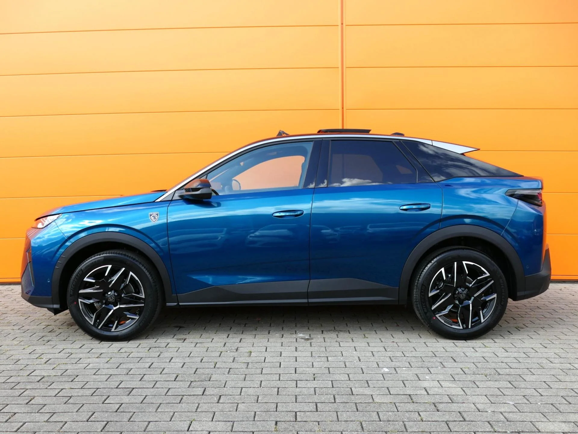 PEUGEOT 3008 - Miniature 3 sur 39 - Cliquer pour voir cette photo
