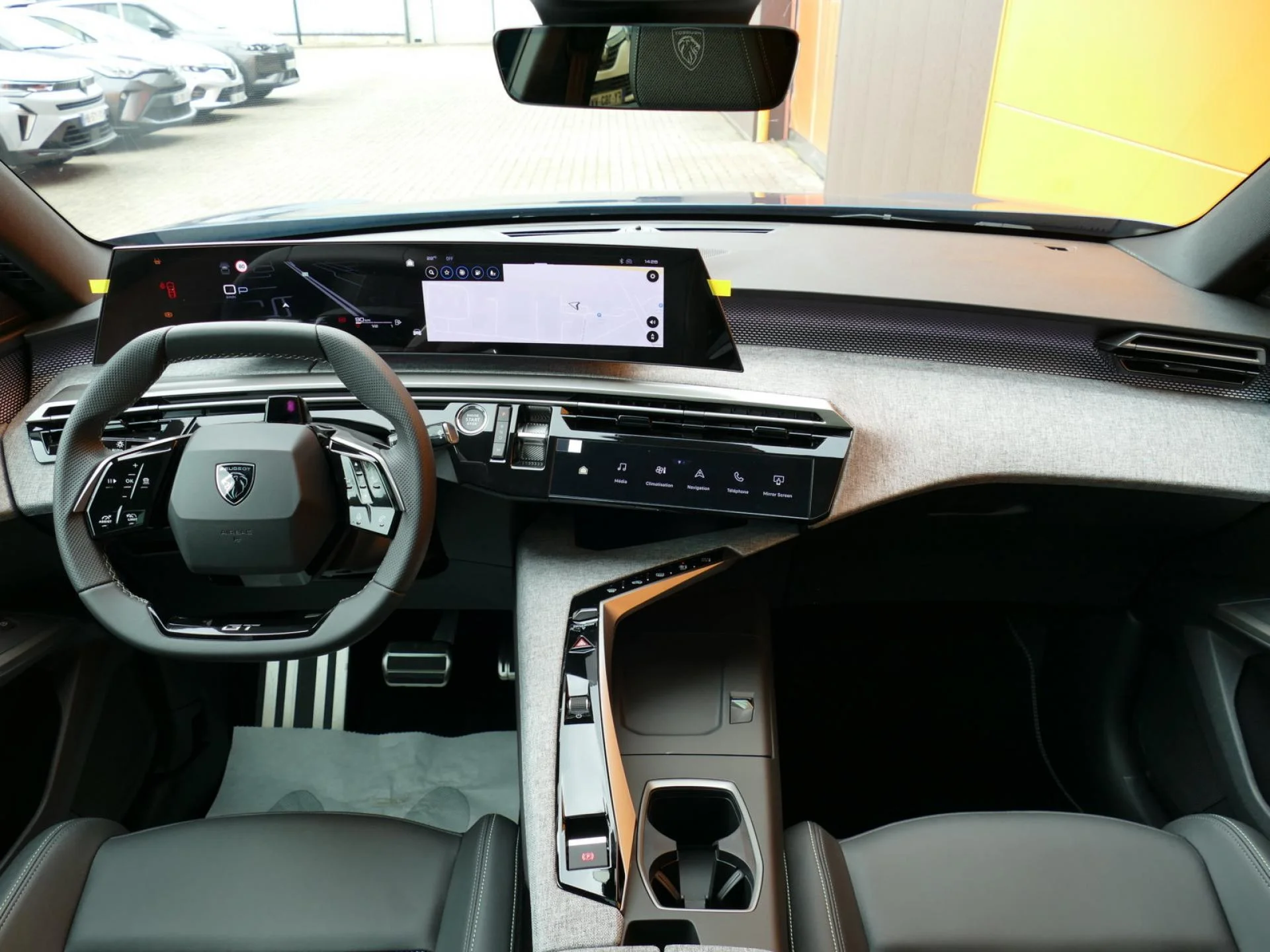 PEUGEOT 3008 - Miniature 5 sur 32 - Cliquer pour voir cette photo