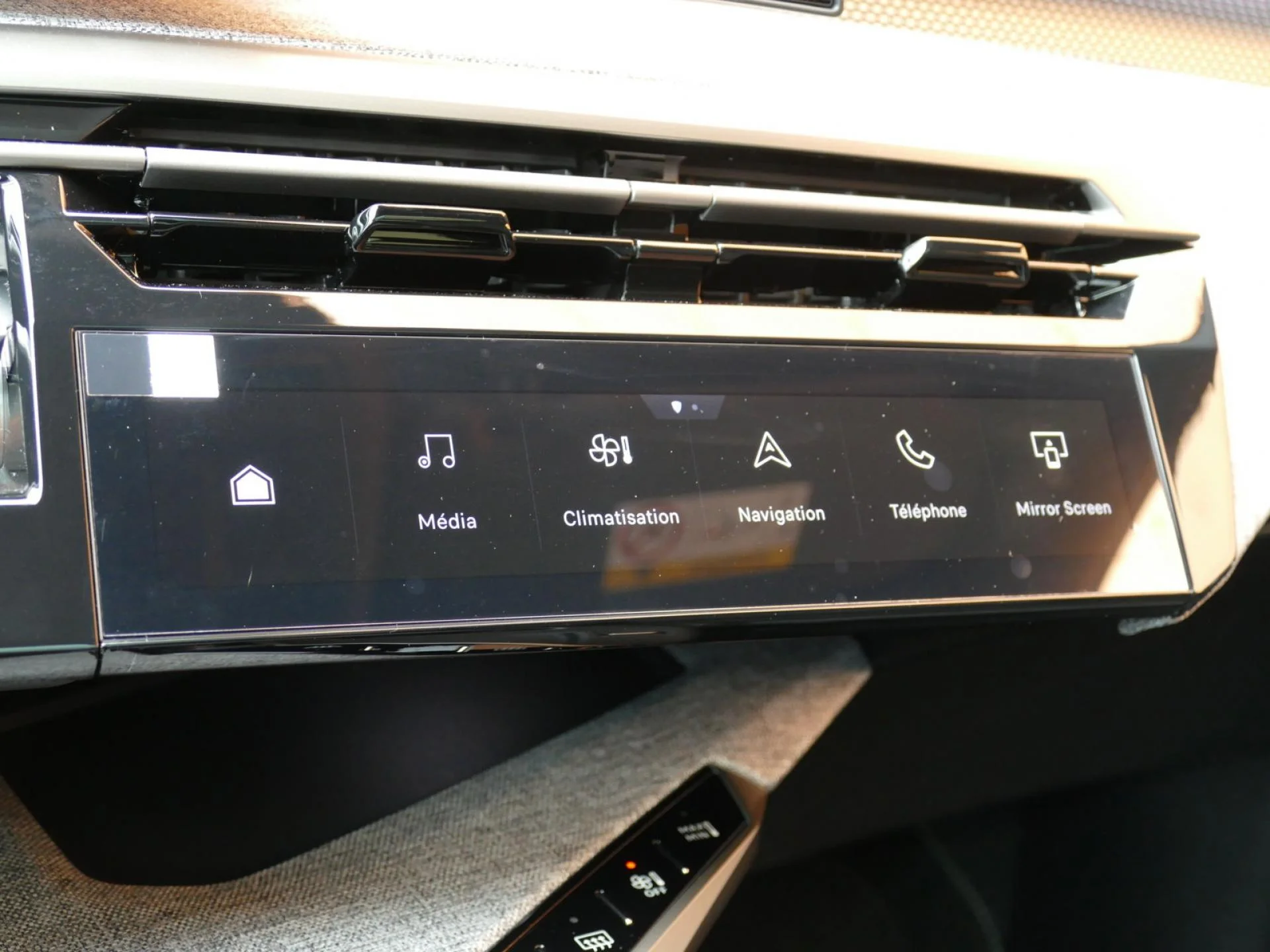 PEUGEOT 3008 - Miniature 22 sur 32 - Cliquer pour voir cette photo