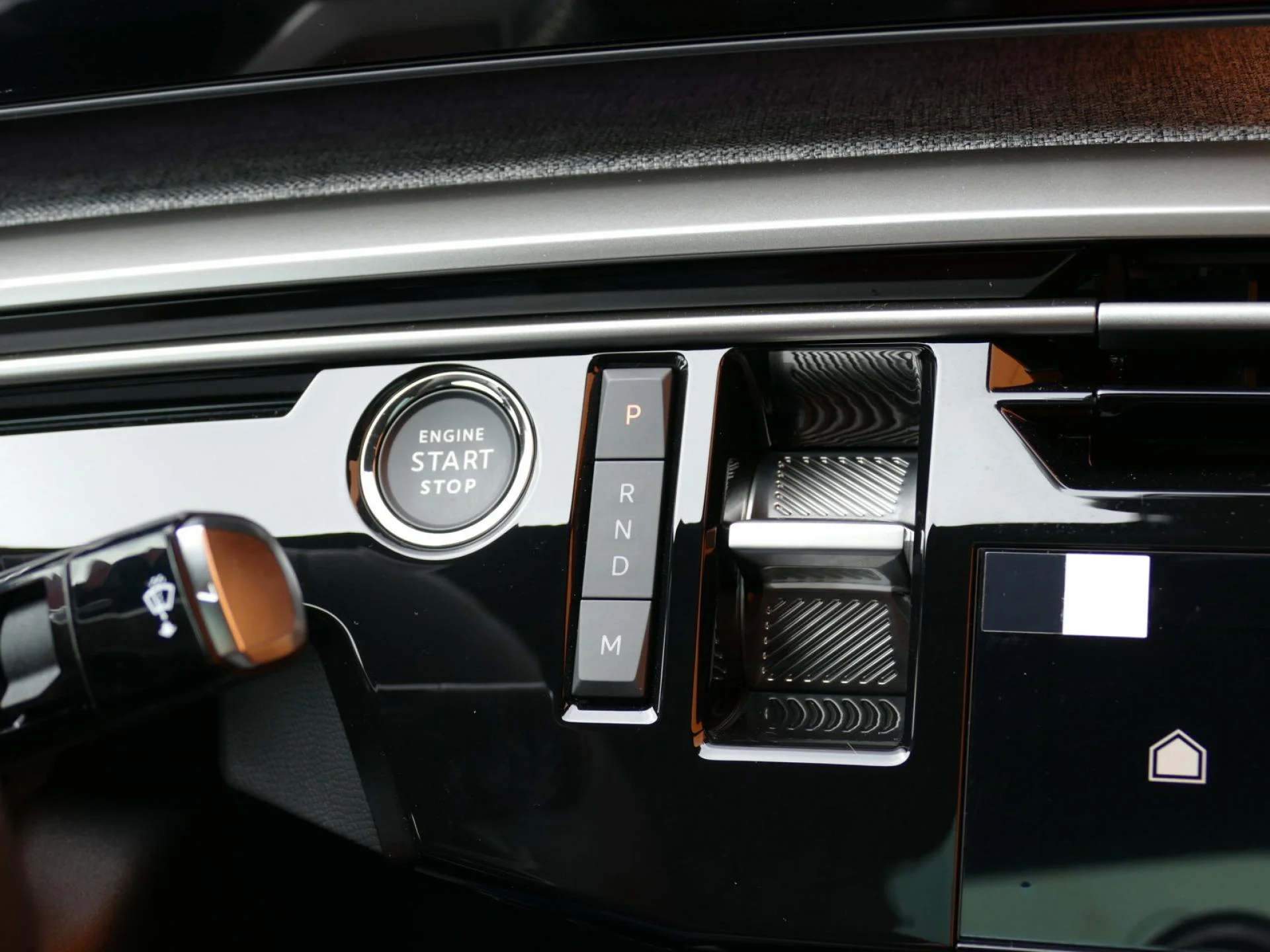 PEUGEOT 3008 - Miniature 16 sur 32 - Cliquer pour voir cette photo