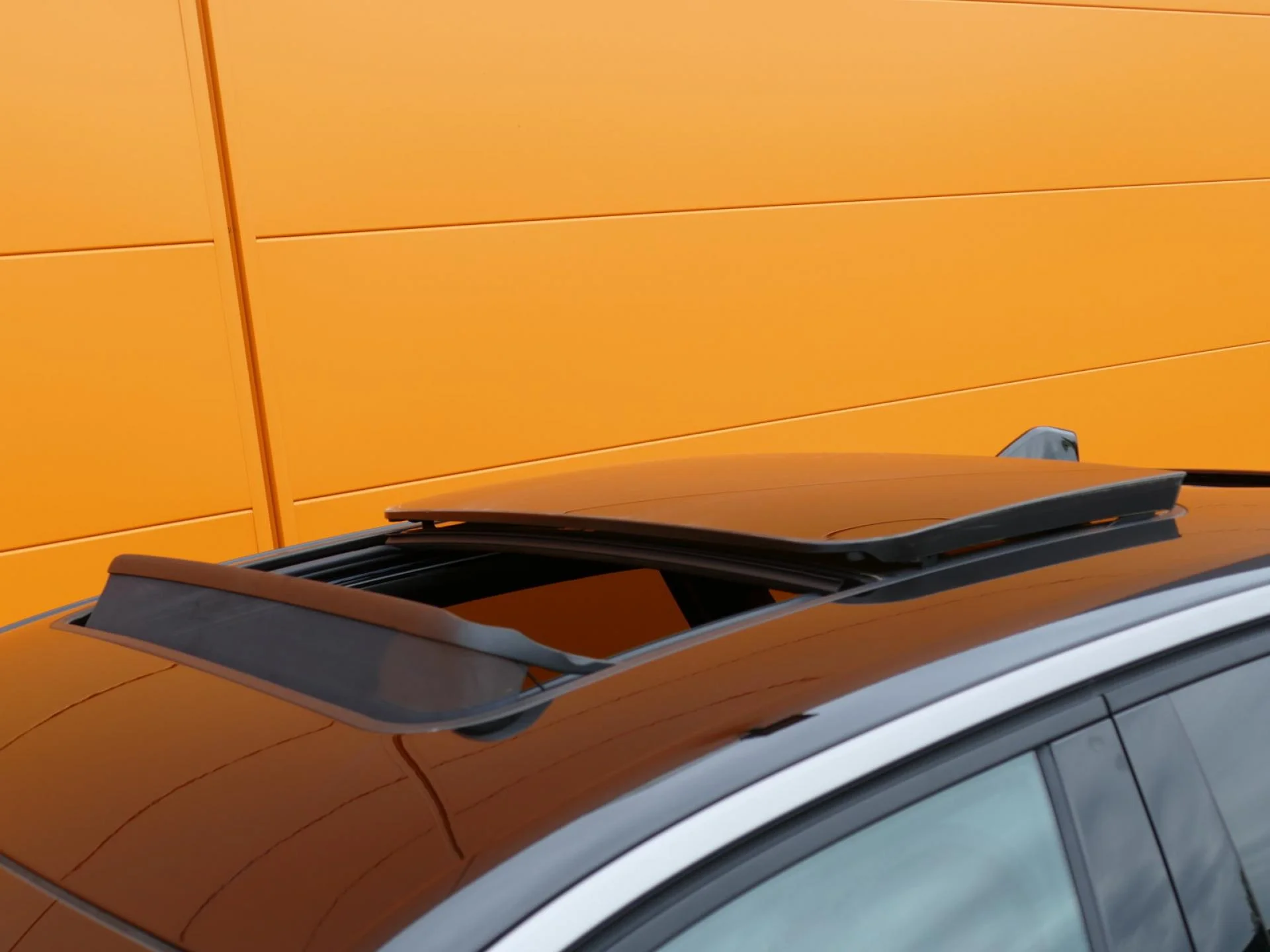 PEUGEOT 3008 - Miniature 27 sur 32 - Cliquer pour voir cette photo