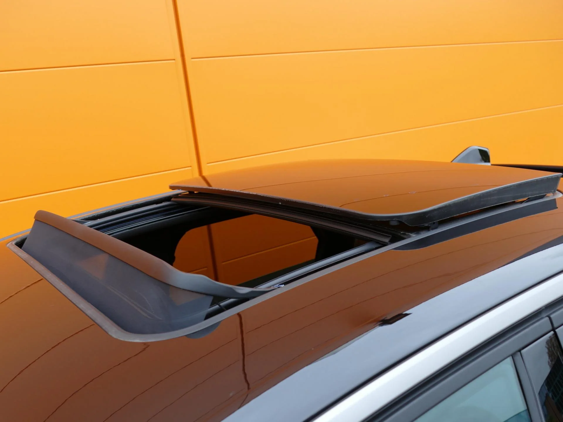PEUGEOT 3008 - Miniature 33 sur 40 - Cliquer pour voir cette photo