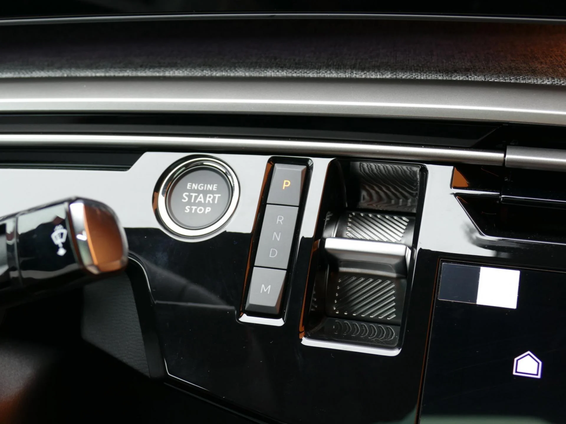 PEUGEOT 3008 - Miniature 21 sur 40 - Cliquer pour voir cette photo