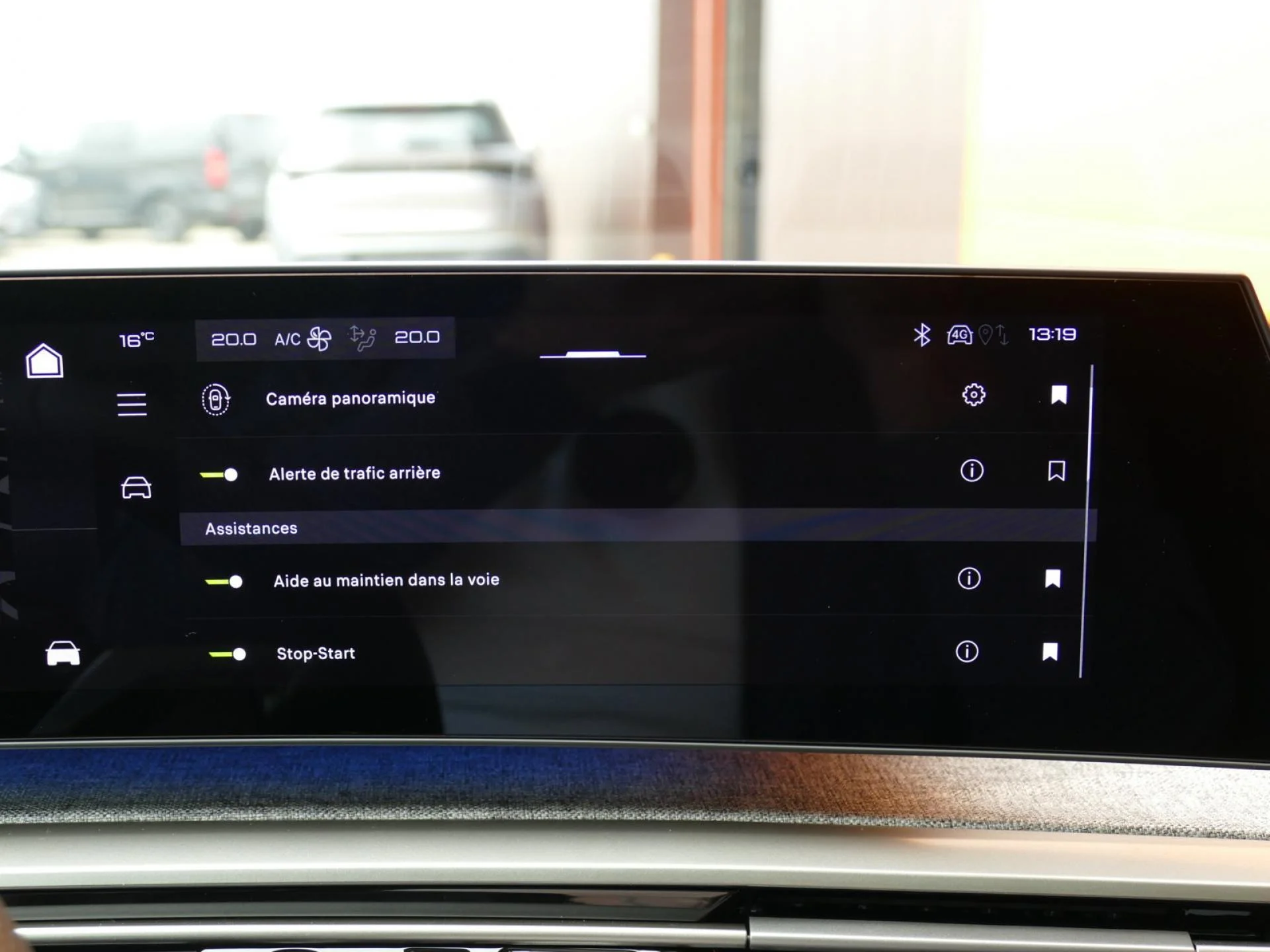 PEUGEOT 3008 - Miniature 11 sur 41 - Cliquer pour voir cette photo