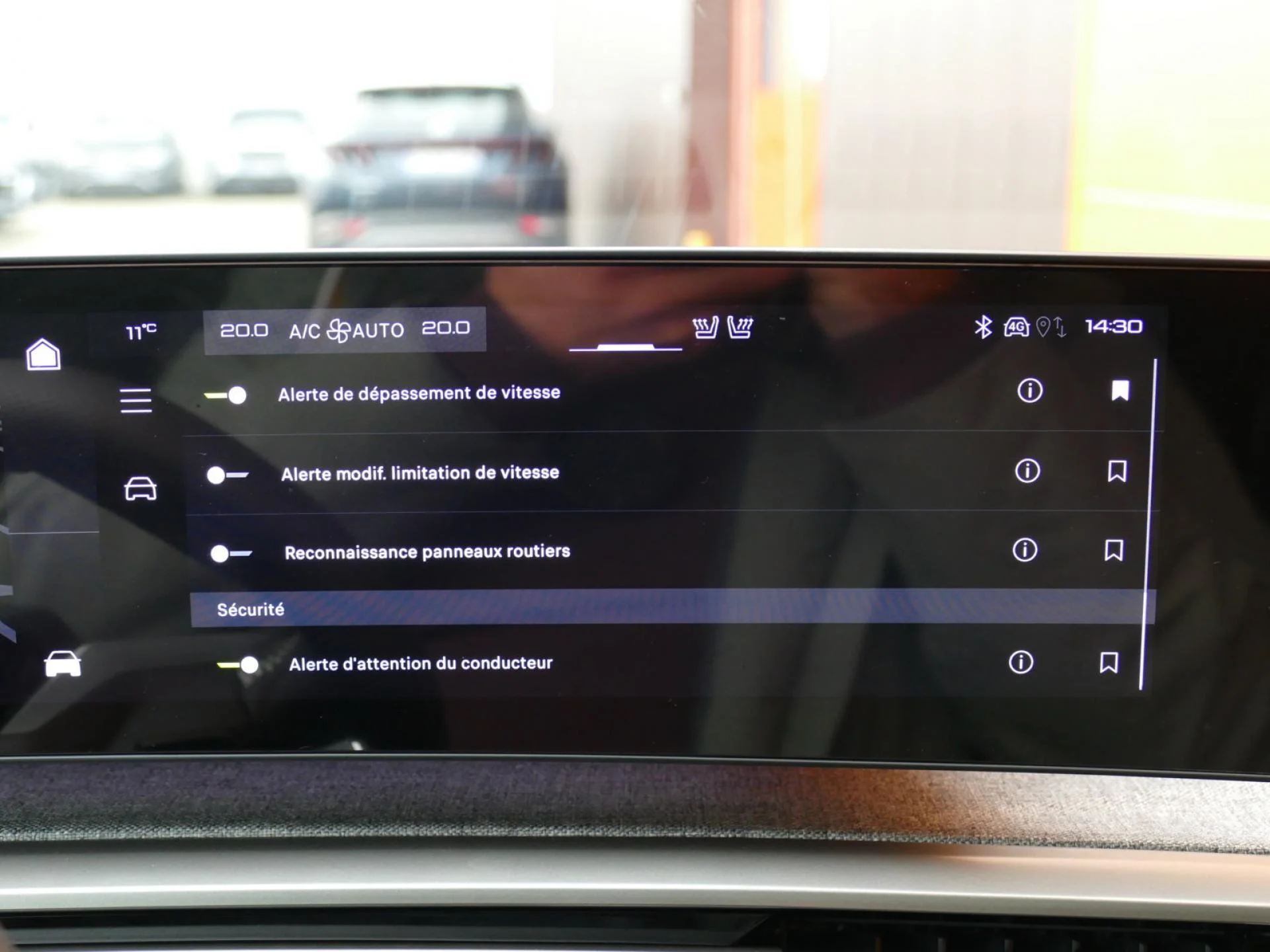PEUGEOT 3008 - Miniature 13 sur 39 - Cliquer pour voir cette photo