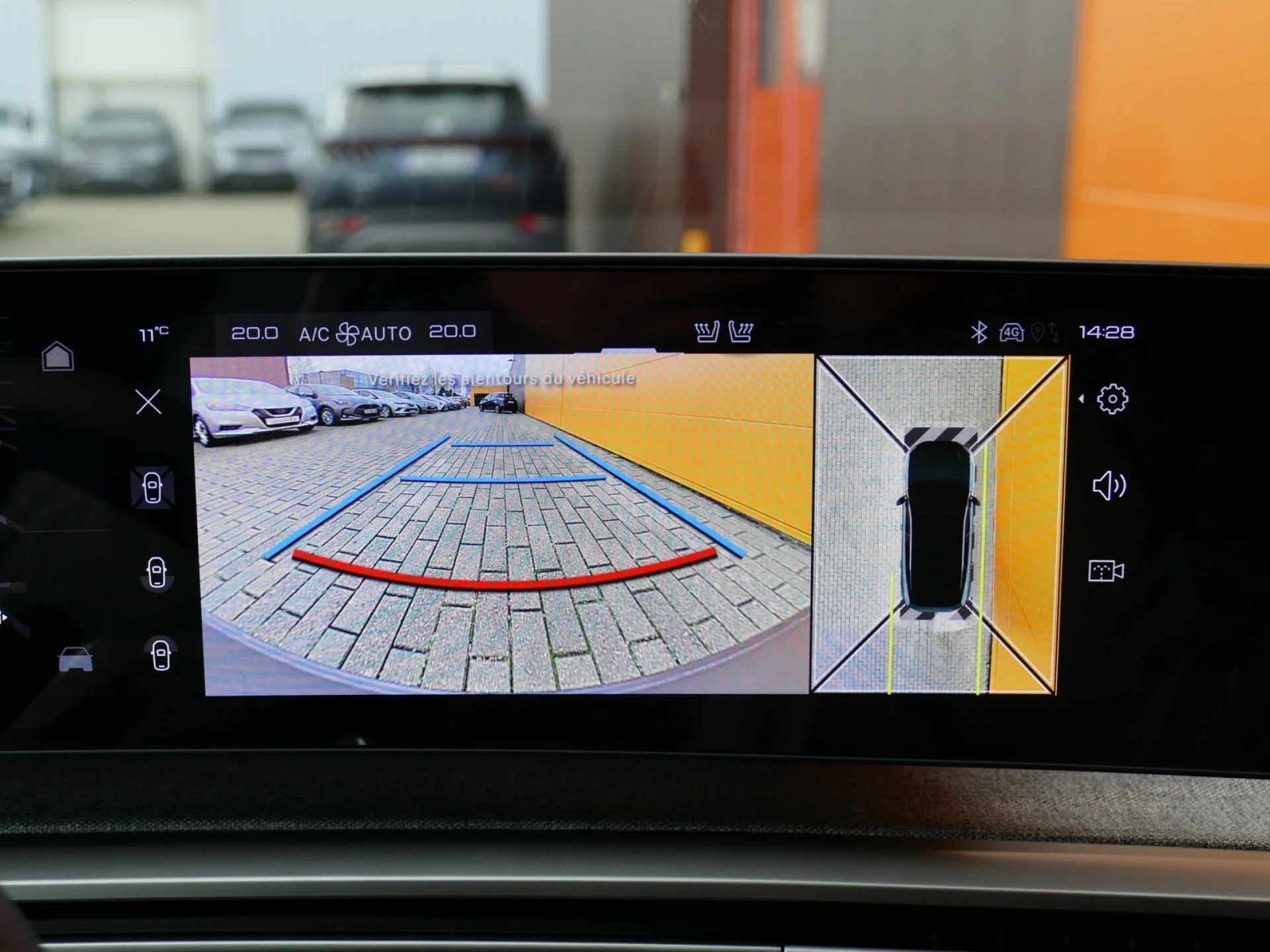 PEUGEOT 3008 - Miniature 9 sur 39 - Cliquer pour voir cette photo