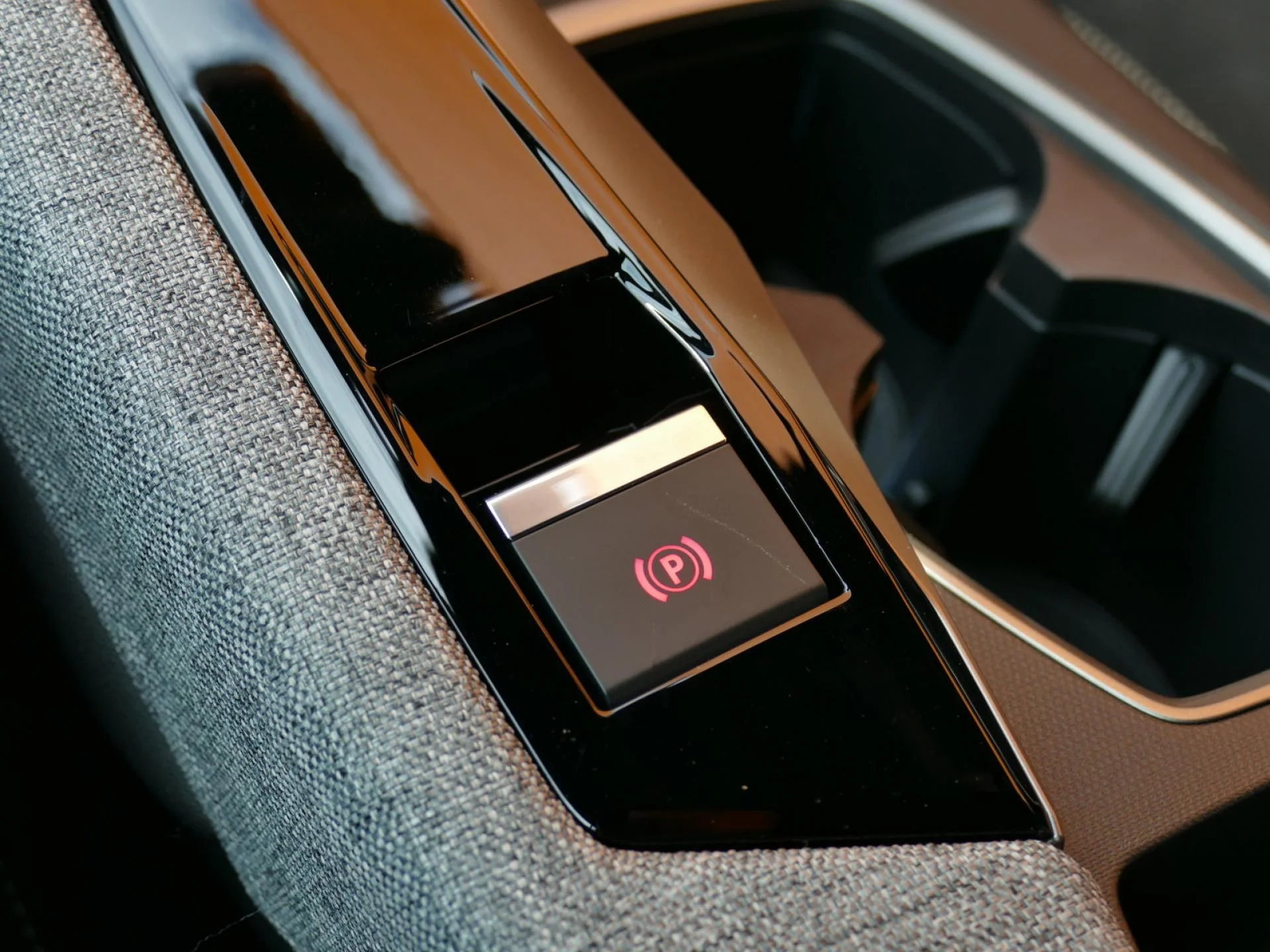 PEUGEOT 3008 - Miniature 31 sur 40 - Cliquer pour voir cette photo