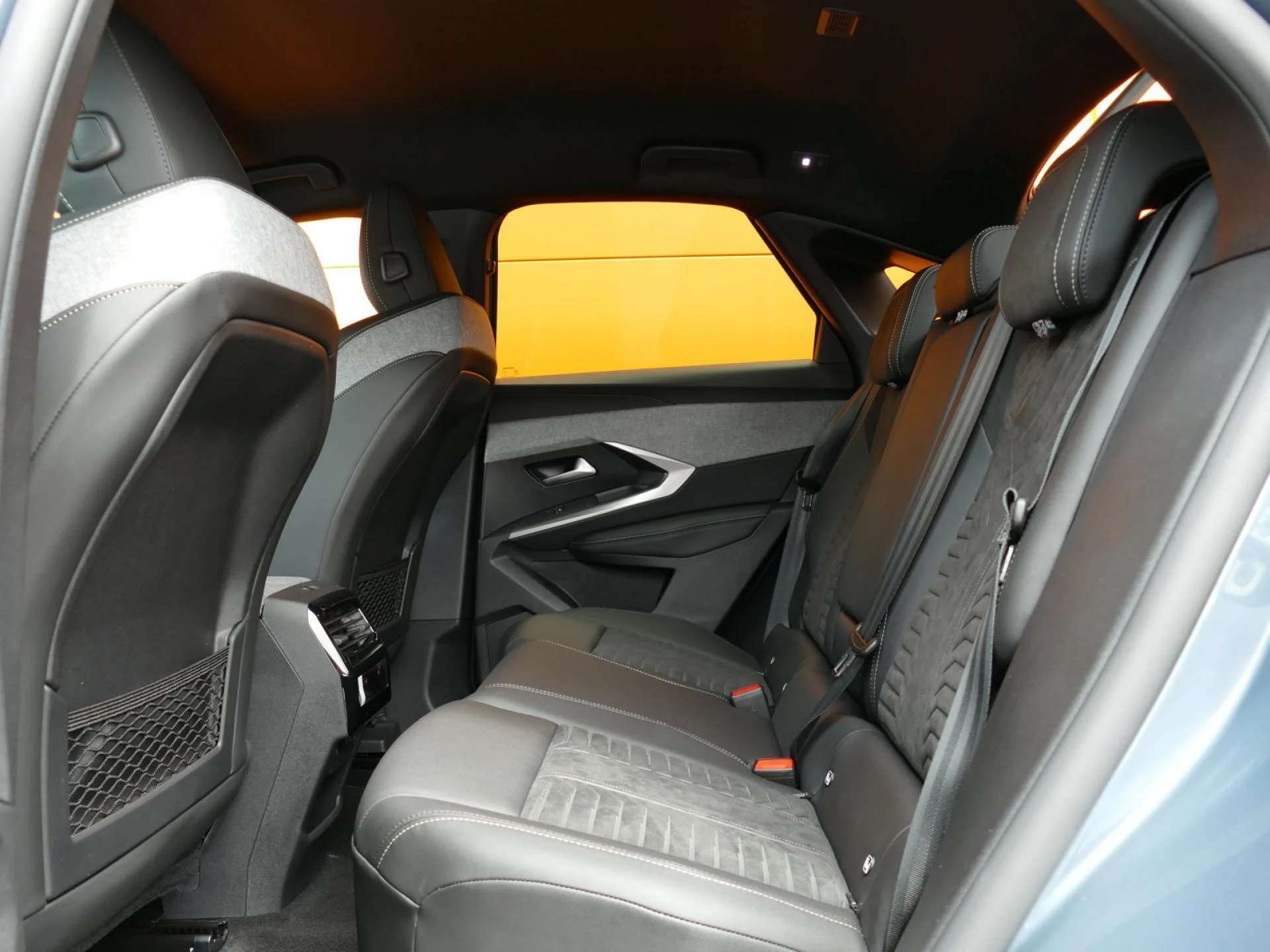 PEUGEOT 3008 - Miniature 8 sur 40 - Cliquer pour voir cette photo