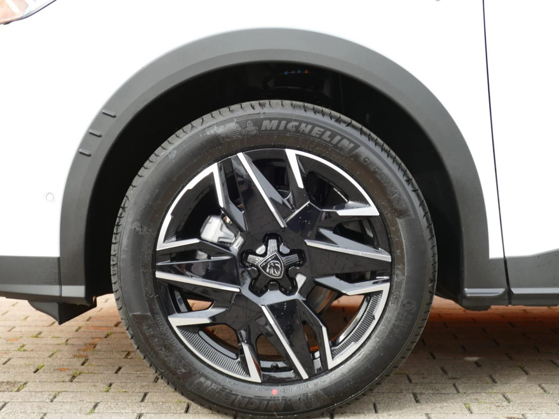 PEUGEOT 3008 - Miniature 34 sur 36 - Cliquer pour voir cette photo