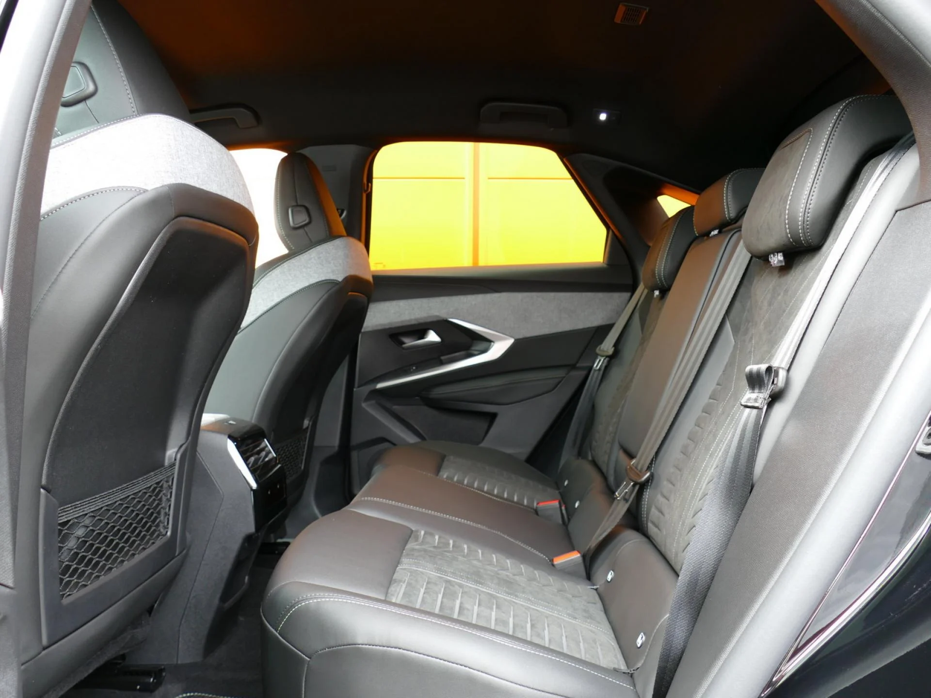 PEUGEOT 3008 - Miniature 8 sur 37 - Cliquer pour voir cette photo