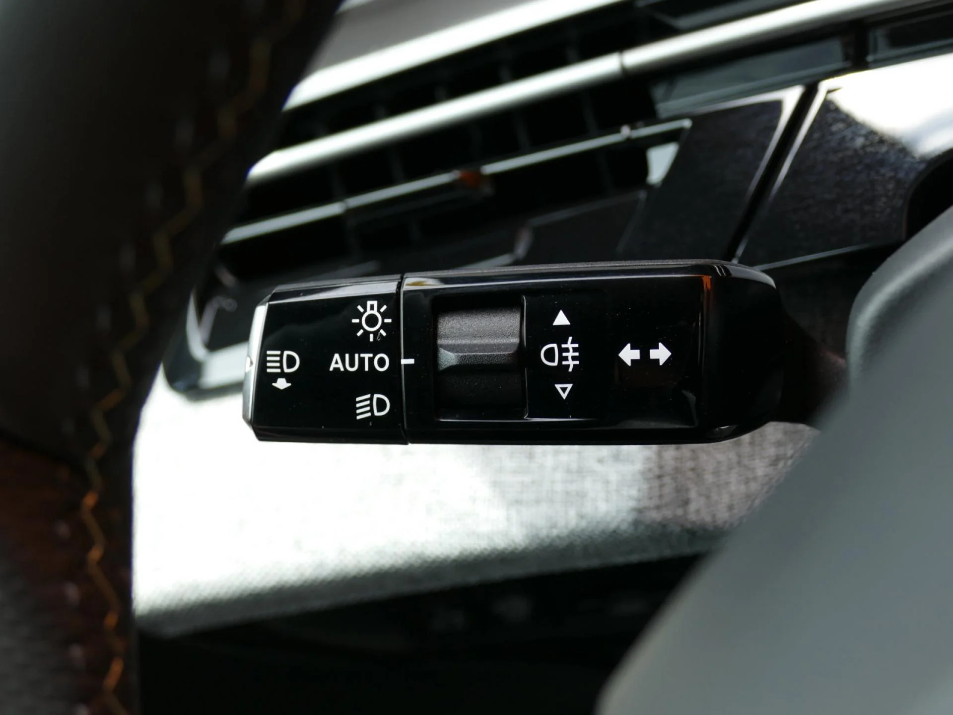 PEUGEOT 3008 - Miniature 25 sur 40 - Cliquer pour voir cette photo