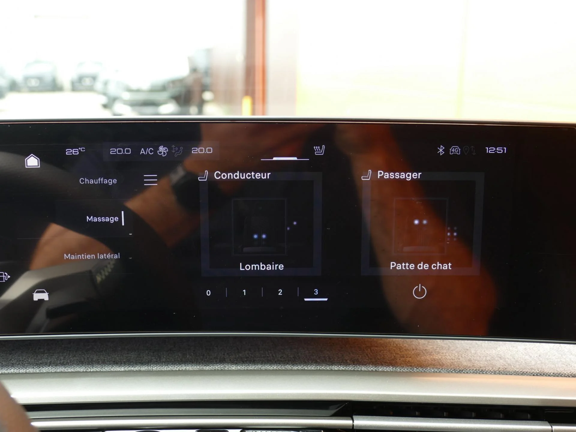 PEUGEOT 3008 - Miniature 19 sur 40 - Cliquer pour voir cette photo