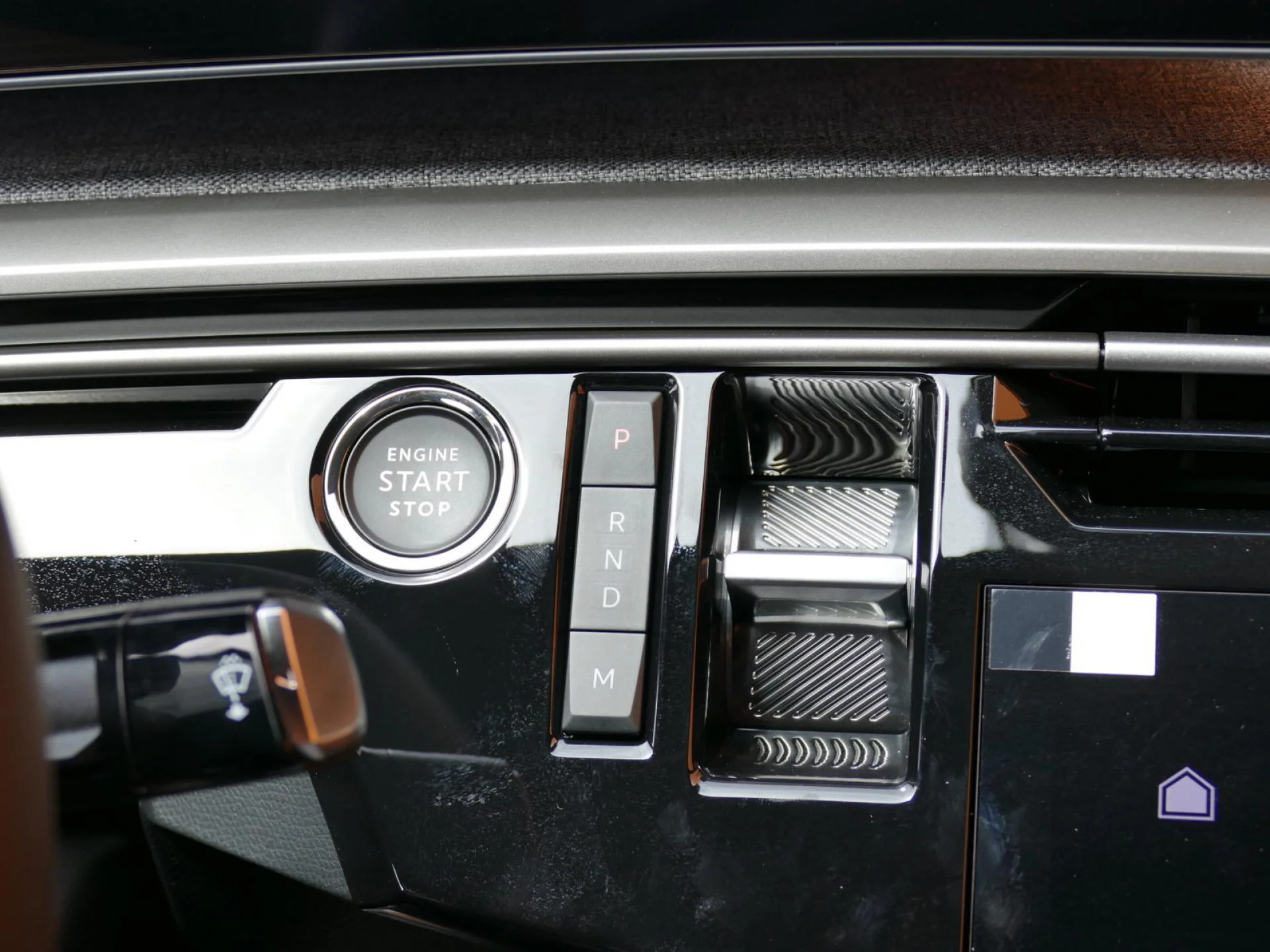 PEUGEOT 3008 - Miniature 20 sur 40 - Cliquer pour voir cette photo