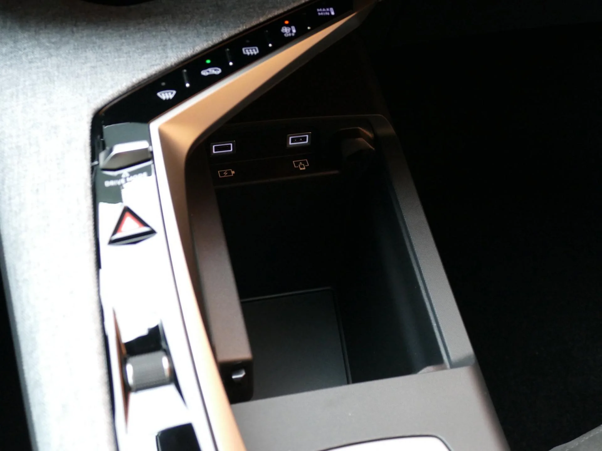 PEUGEOT 3008 - Miniature 27 sur 41 - Cliquer pour voir cette photo
