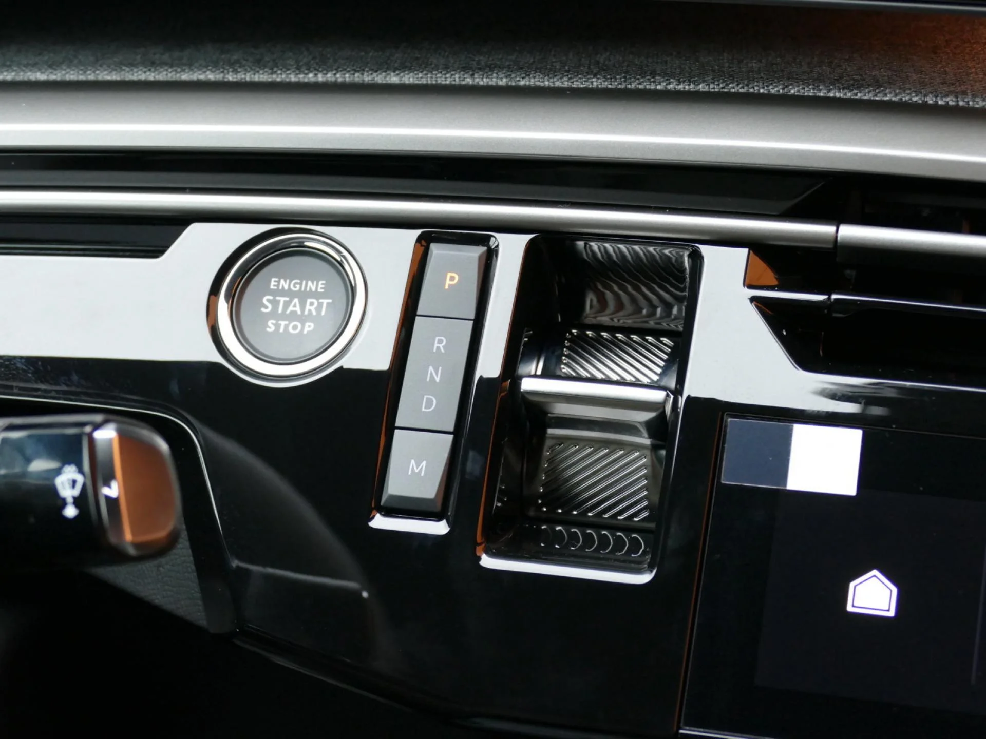 PEUGEOT 3008 - Miniature 22 sur 41 - Cliquer pour voir cette photo