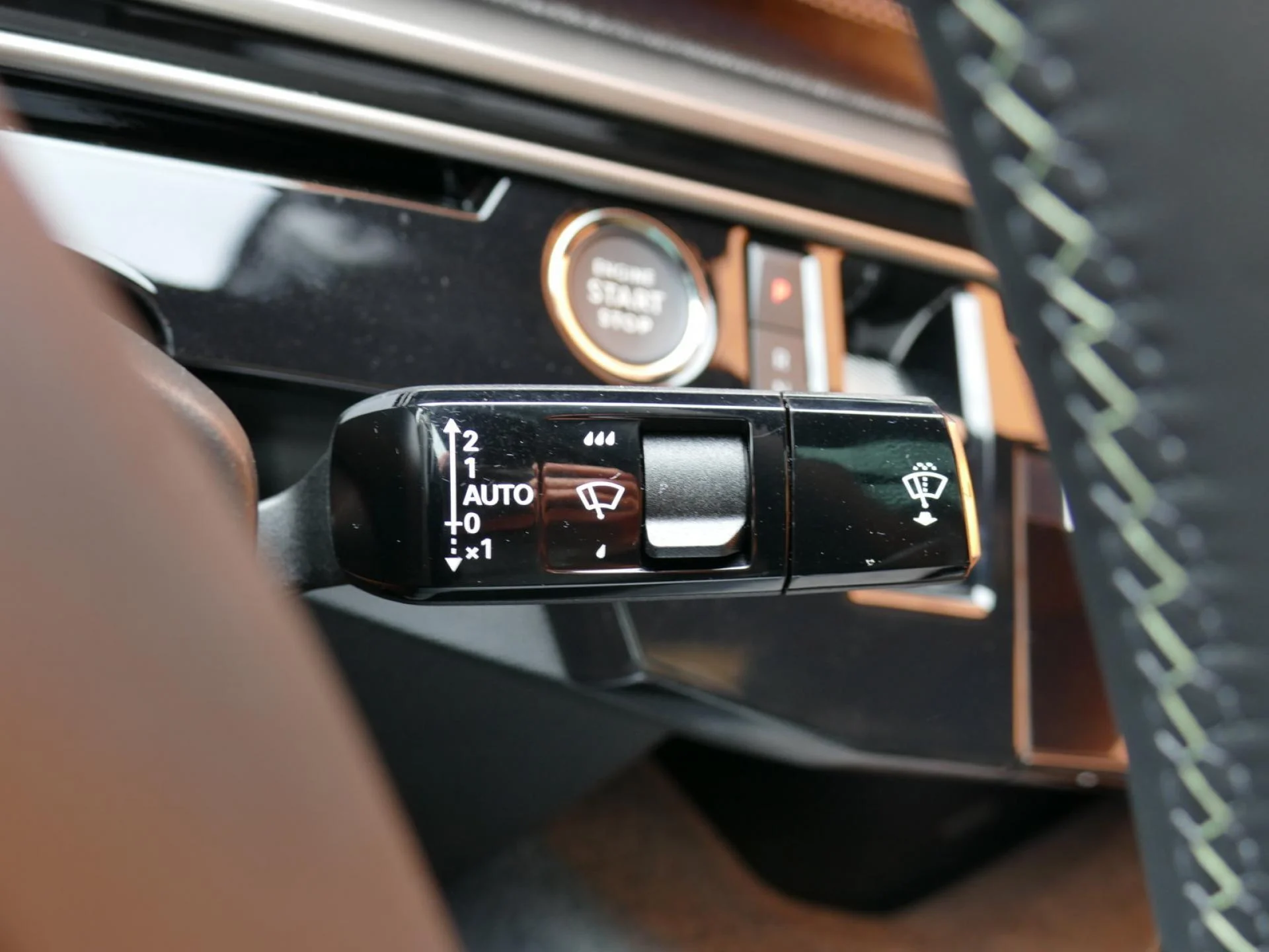 PEUGEOT 3008 - Miniature 30 sur 37 - Cliquer pour voir cette photo